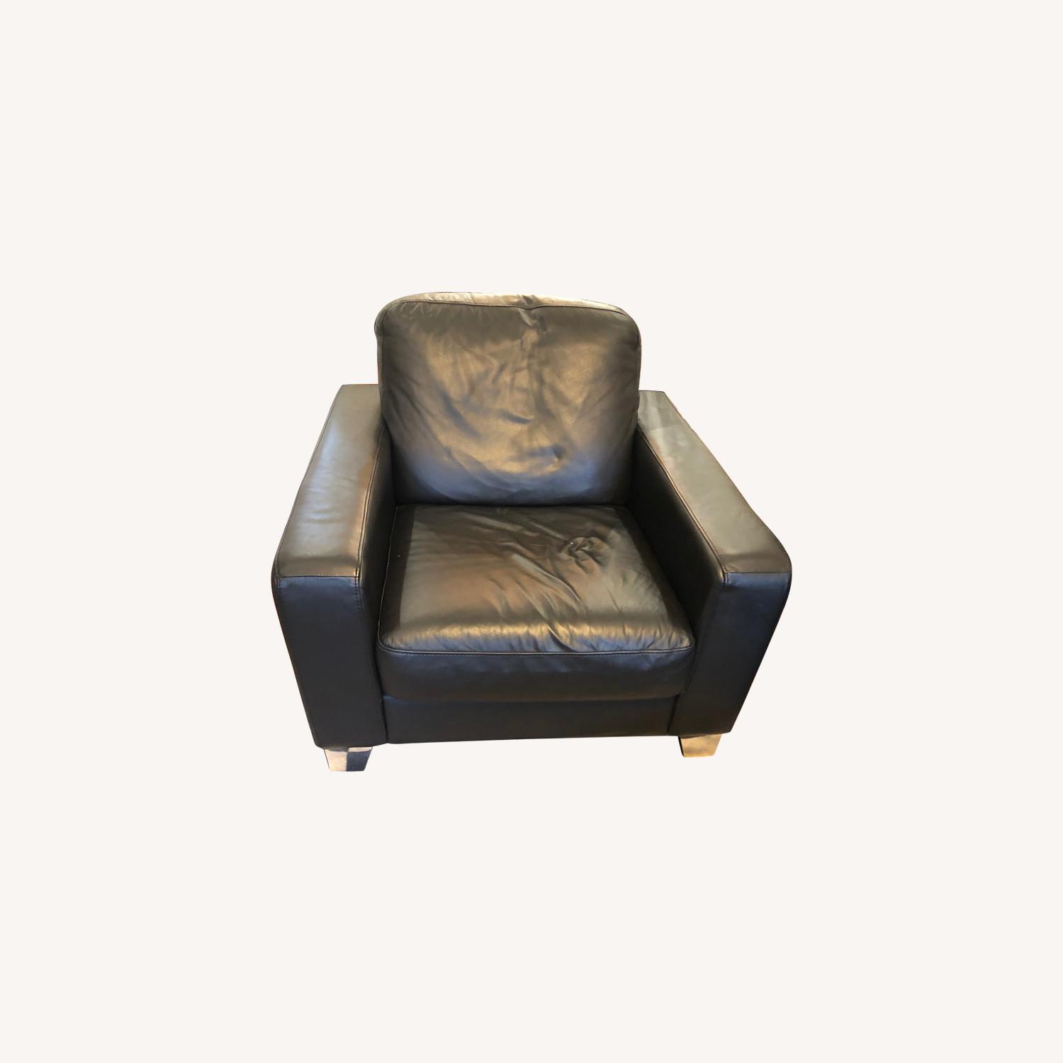 Natuzzi Leather chair AptDeco