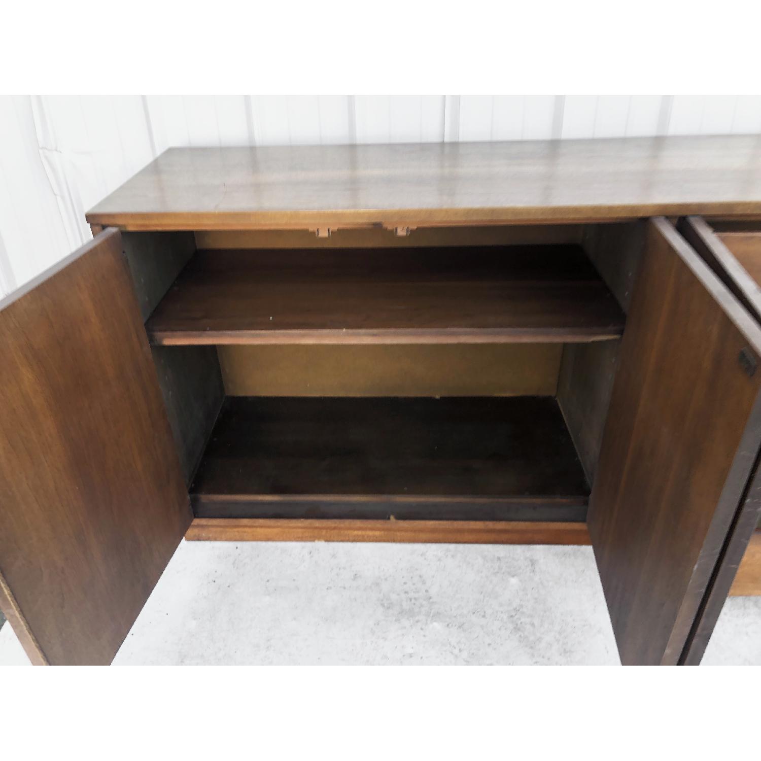 Broyhill Sculptra Mid-Century Modern Two-Piece Breakfront - image-15