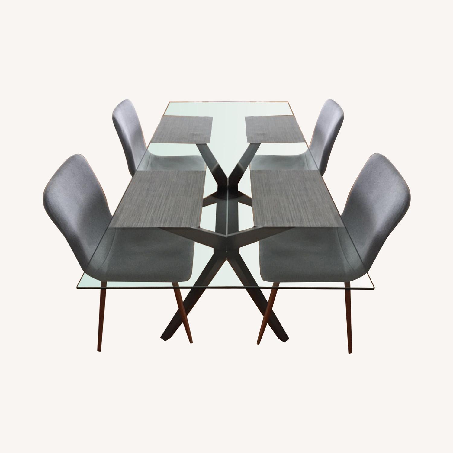 Dining Table + 4 Chairs - AptDeco