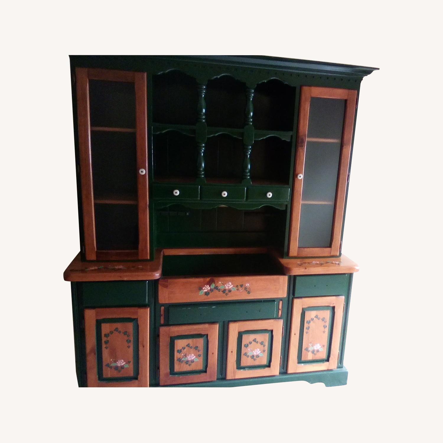 Early American Hutch - image-0