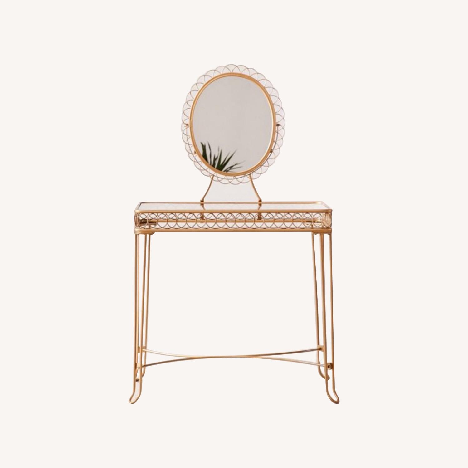 Urban Outfitters Vanity AptDeco