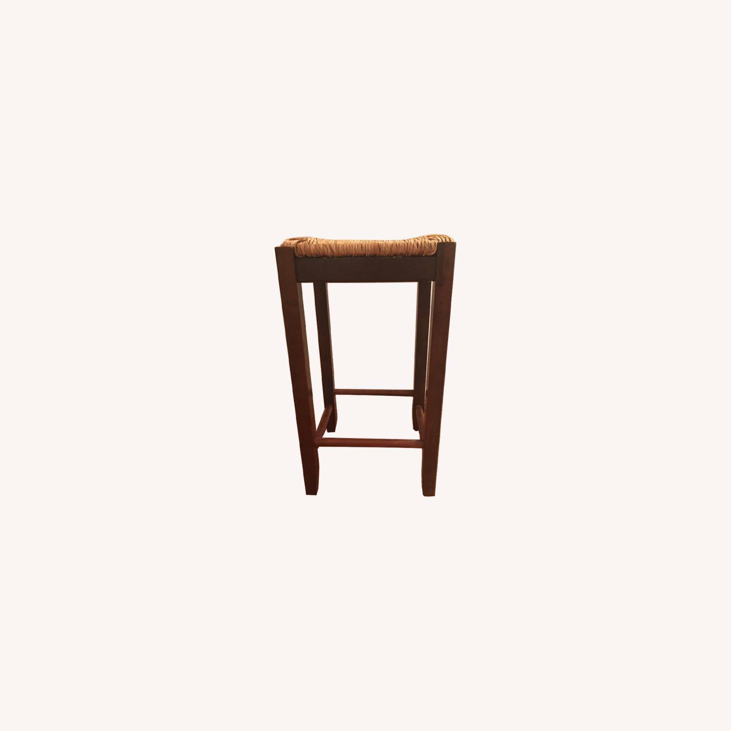 Wood/Wicker Stools (set of 8) - image-0