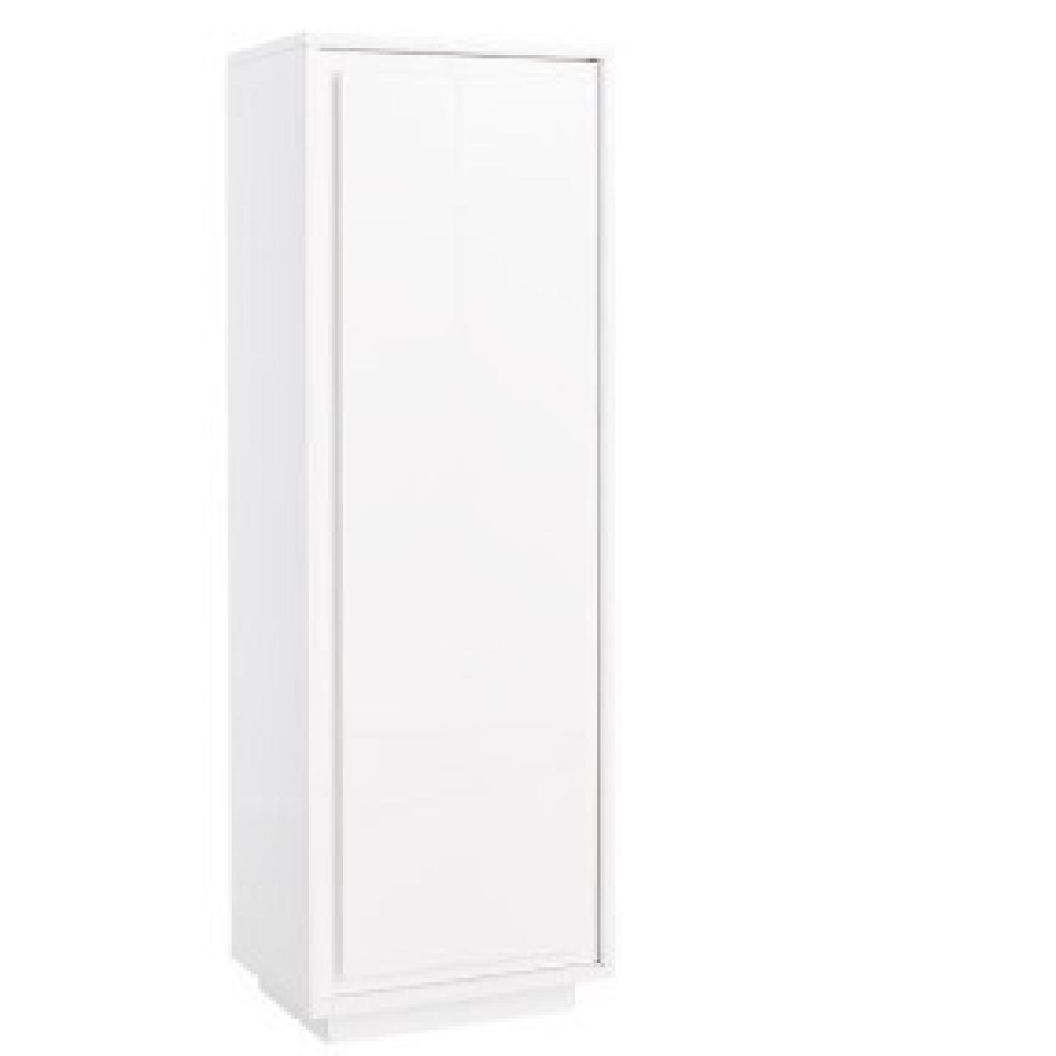 CB2 Gallery White Bath AptDeco