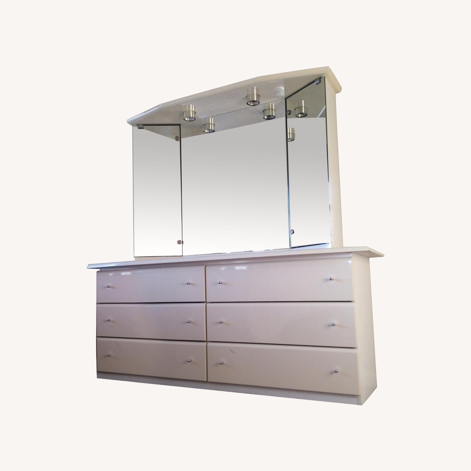 Contemporary Bedroom Dresser with Mirrors - image-0