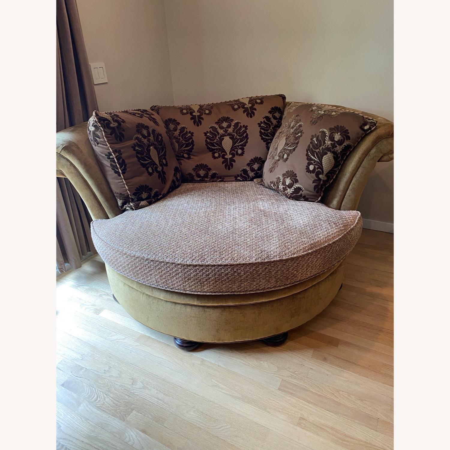 Frontgate Chaise Lounge - image-4