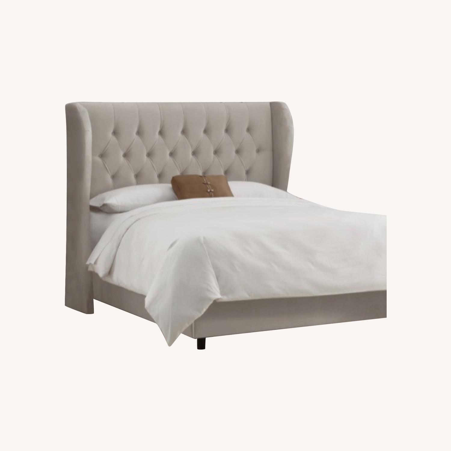 Skyline Furniture Grey Velvet Tufted Wingback Bed Queen AptDeco