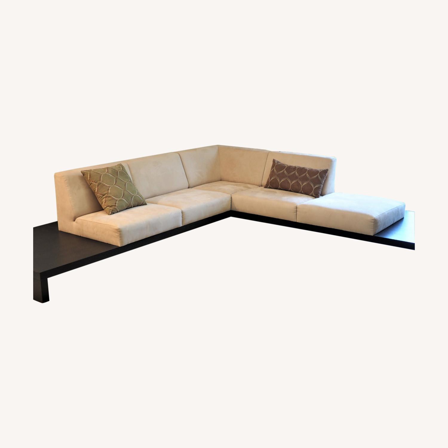 Della Robbia contemporary L shape sectional AptDeco