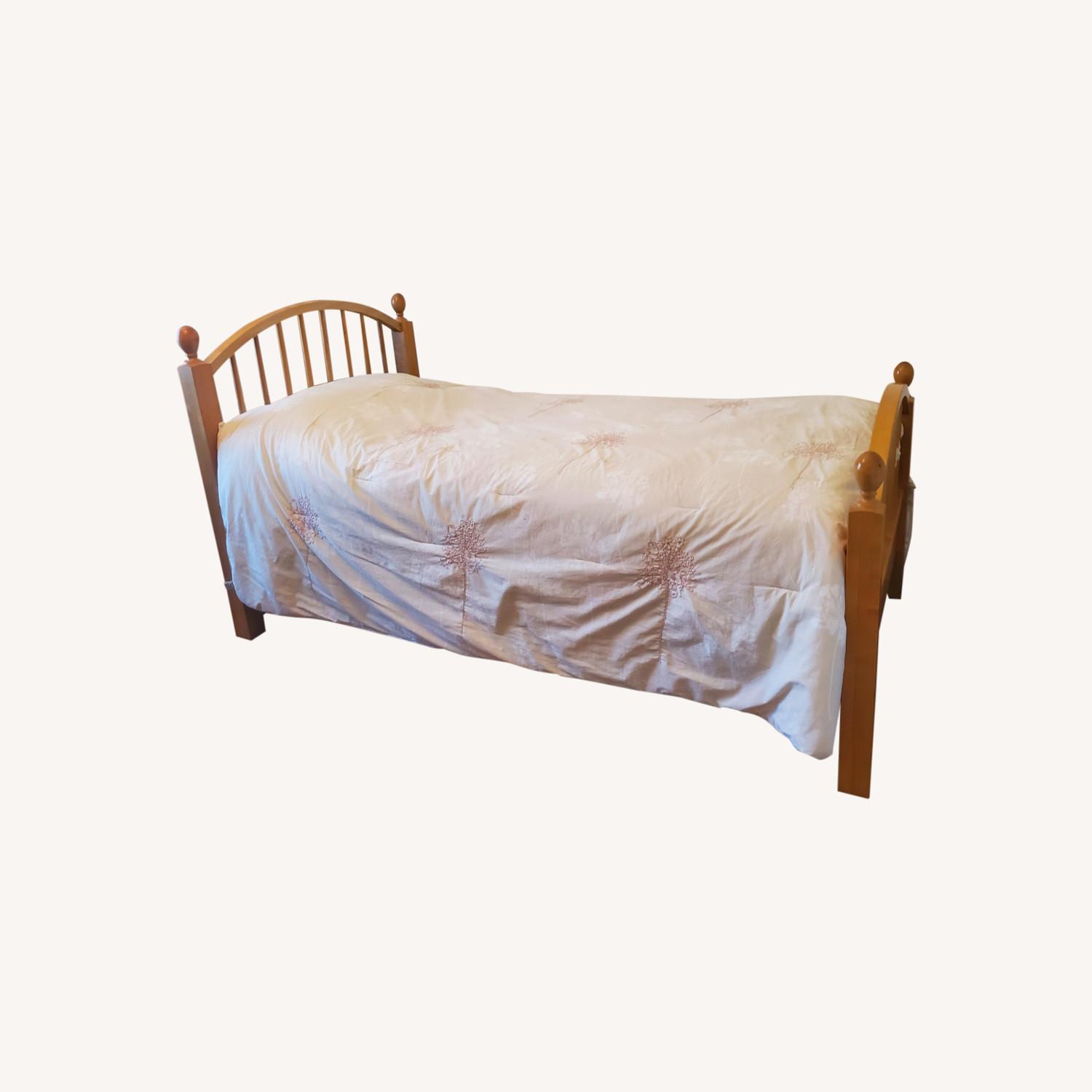 Stanley Furniture Twin Bed - image-0