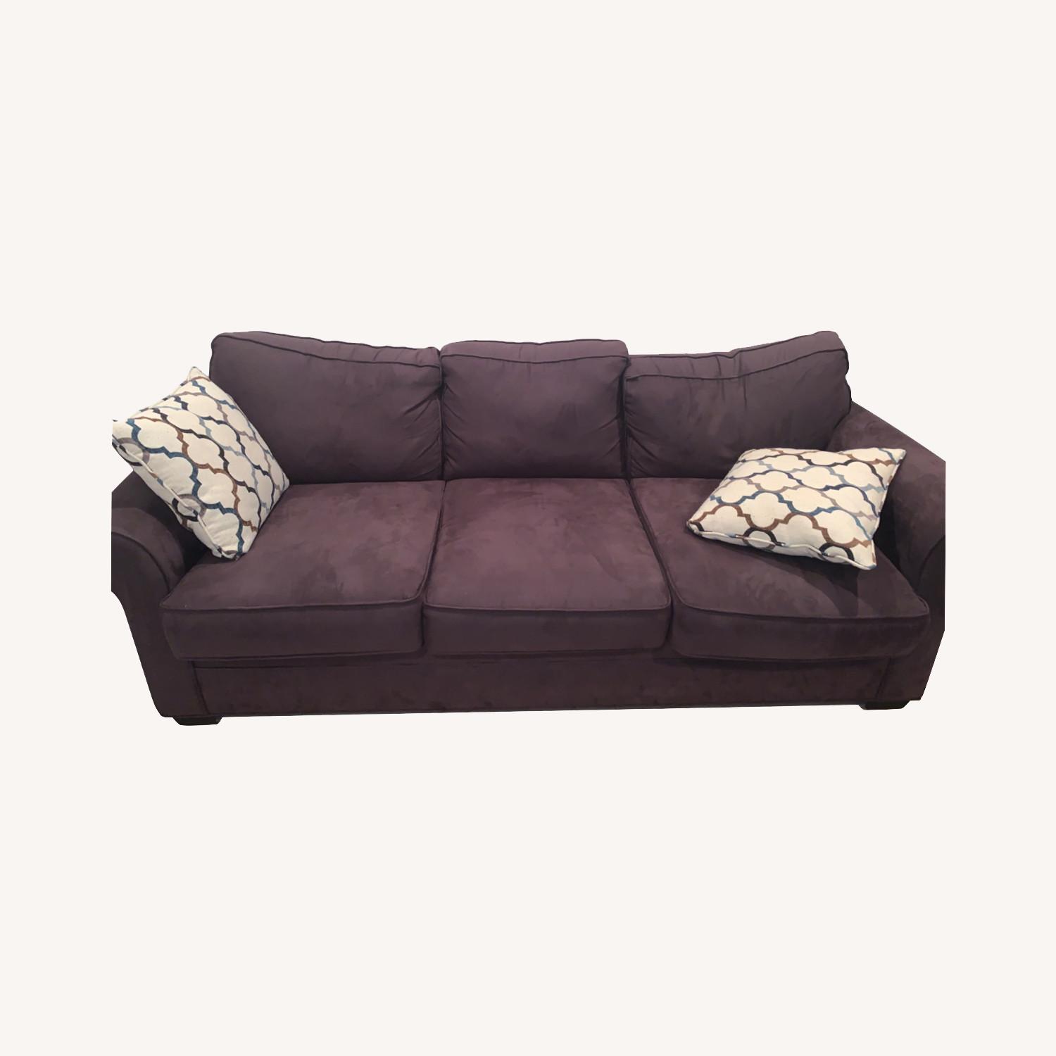 Raymour & Flanigan Glendora 3 Seater Sofa AptDeco