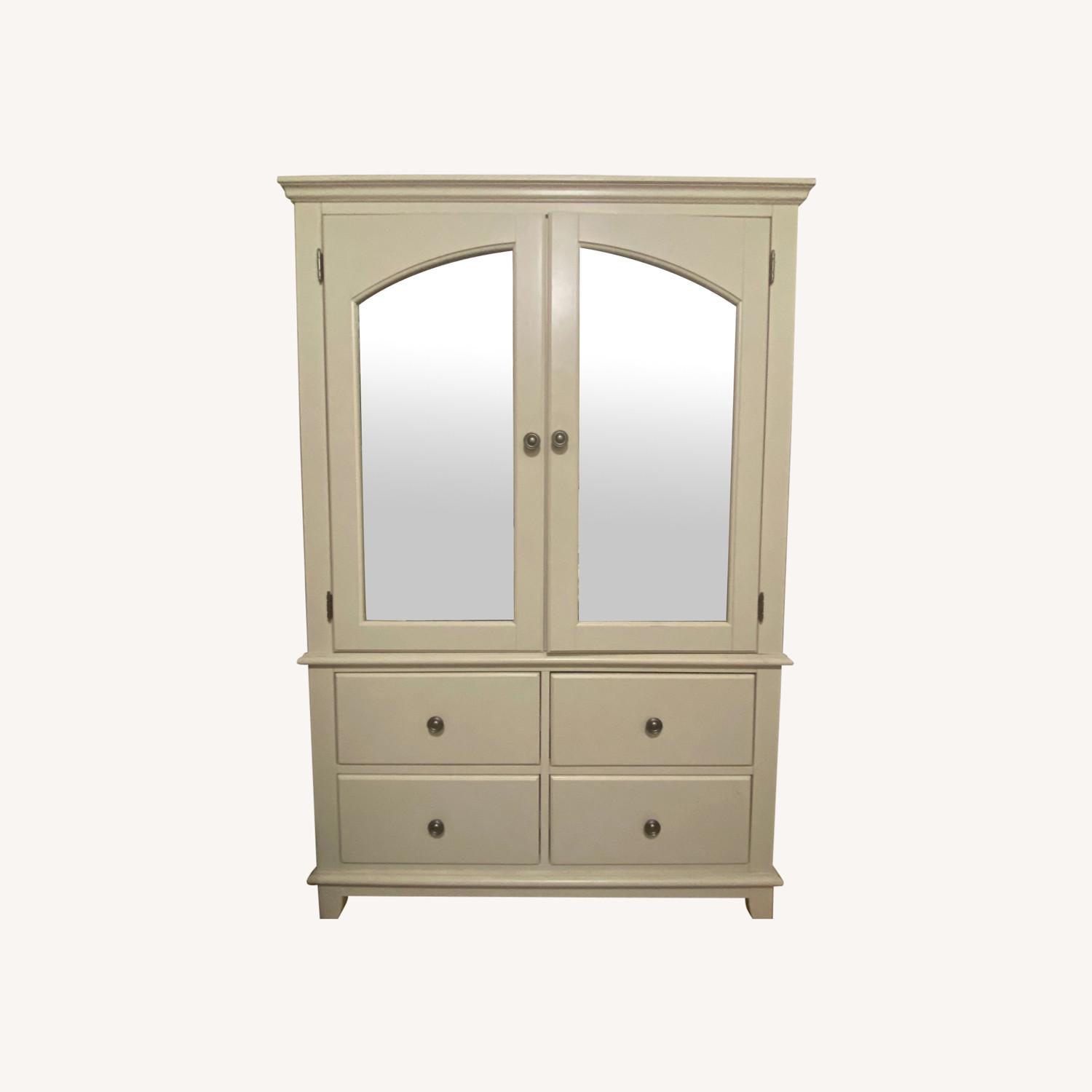 Raymour & Flanigan Mirrored Armoire with Drawers AptDeco