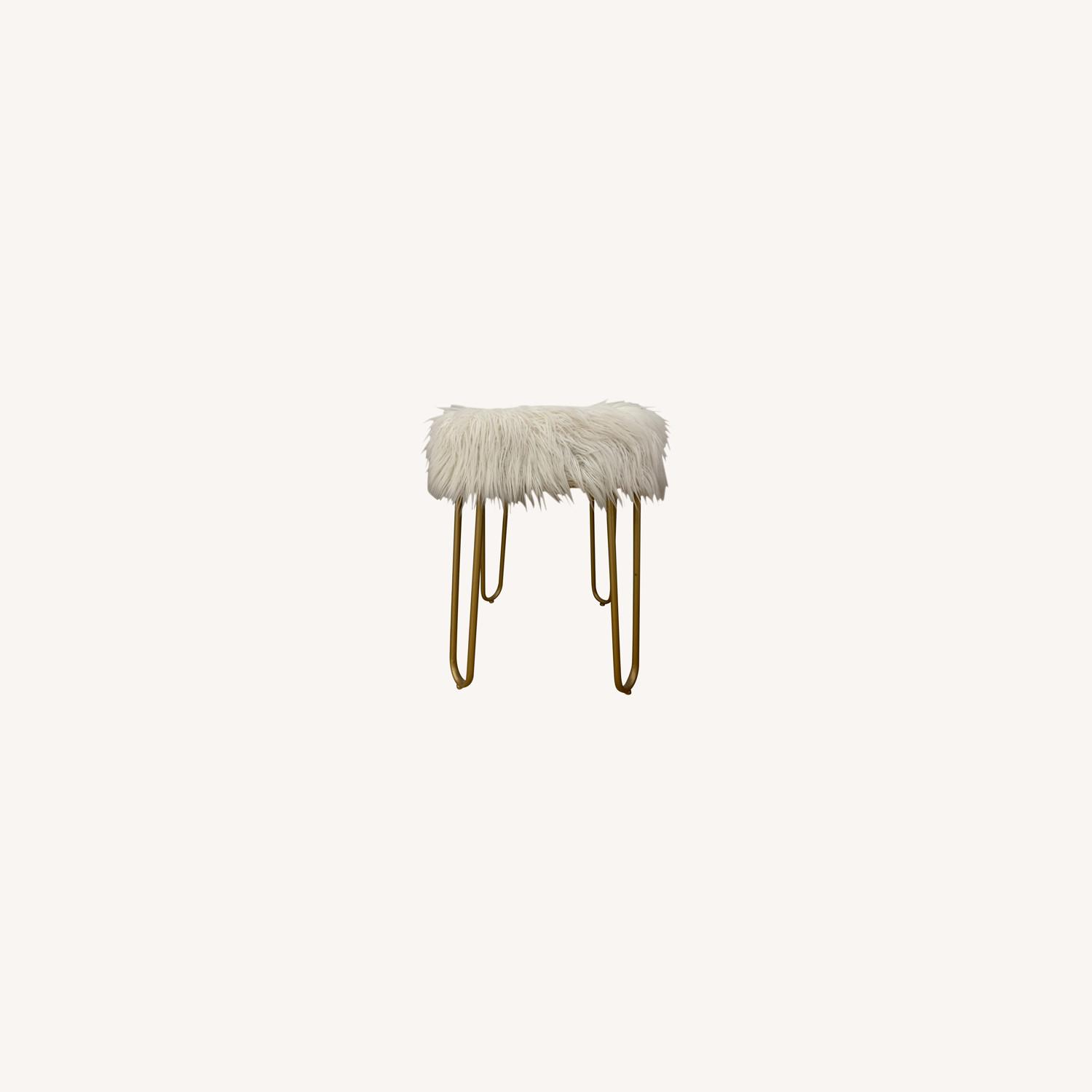 Faux Fur Stool AptDeco