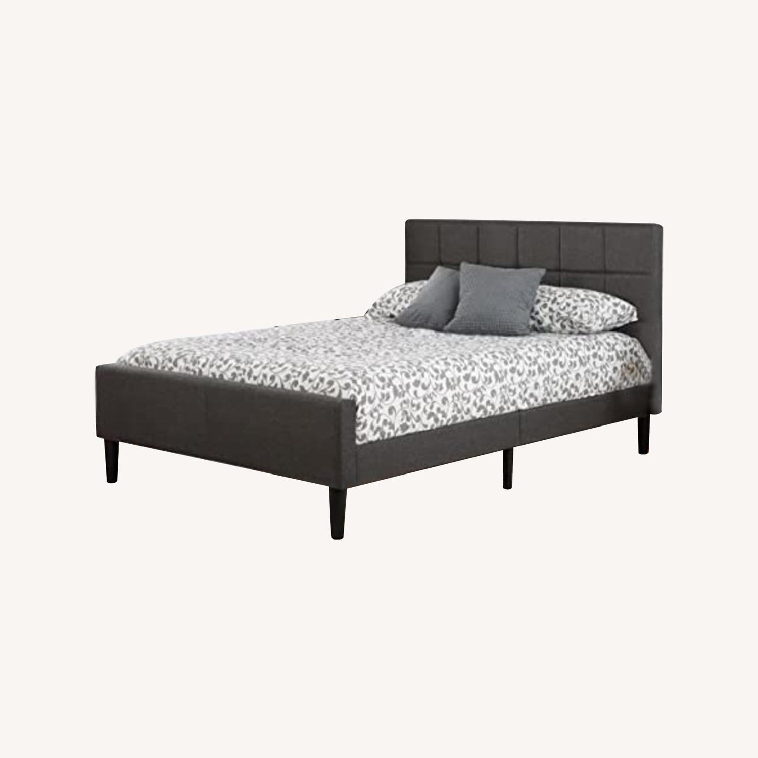 Wayfair Zinus Grey Tufted Upholstered Bed - image-0