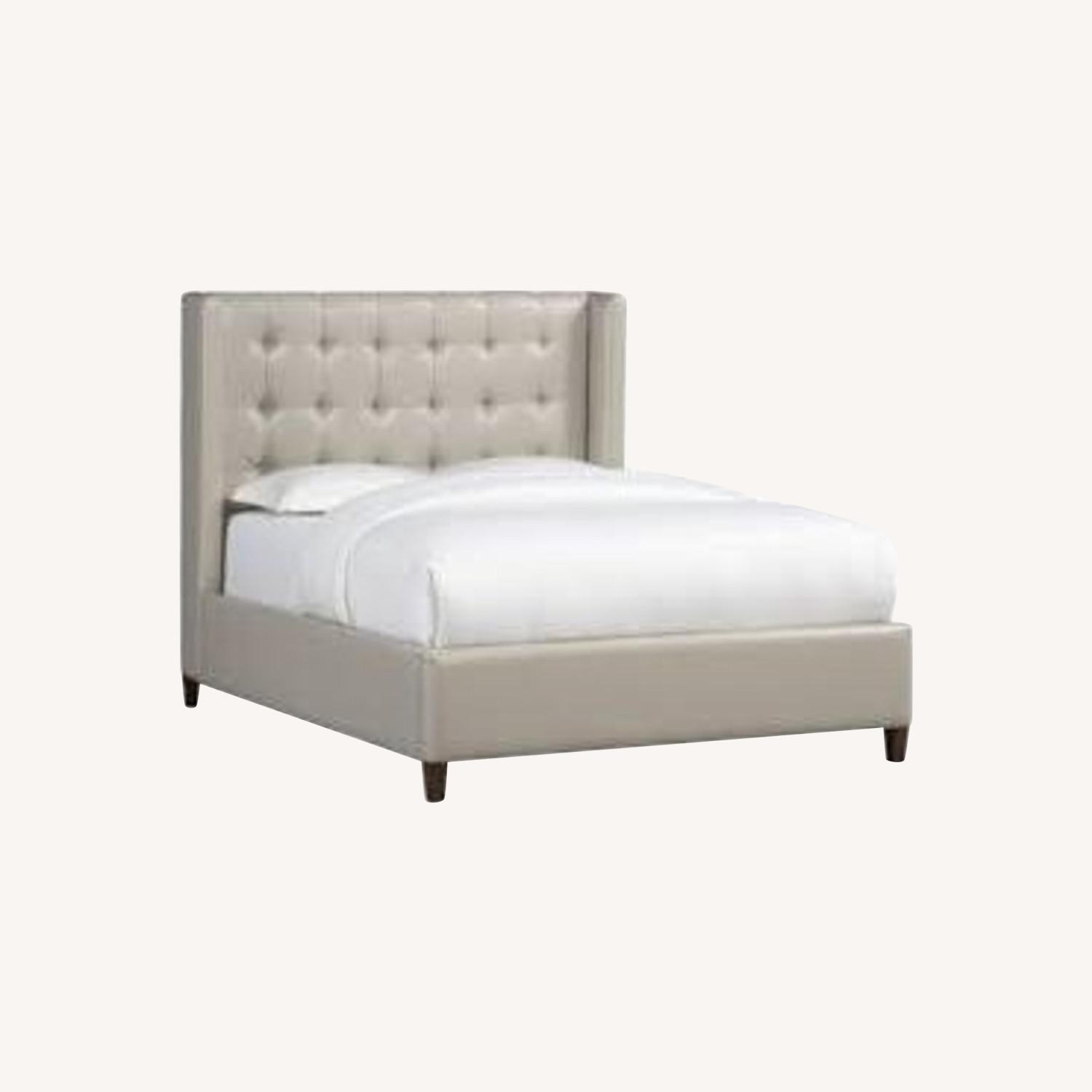 Haverty's Winter Park Queen Size Bed AptDeco