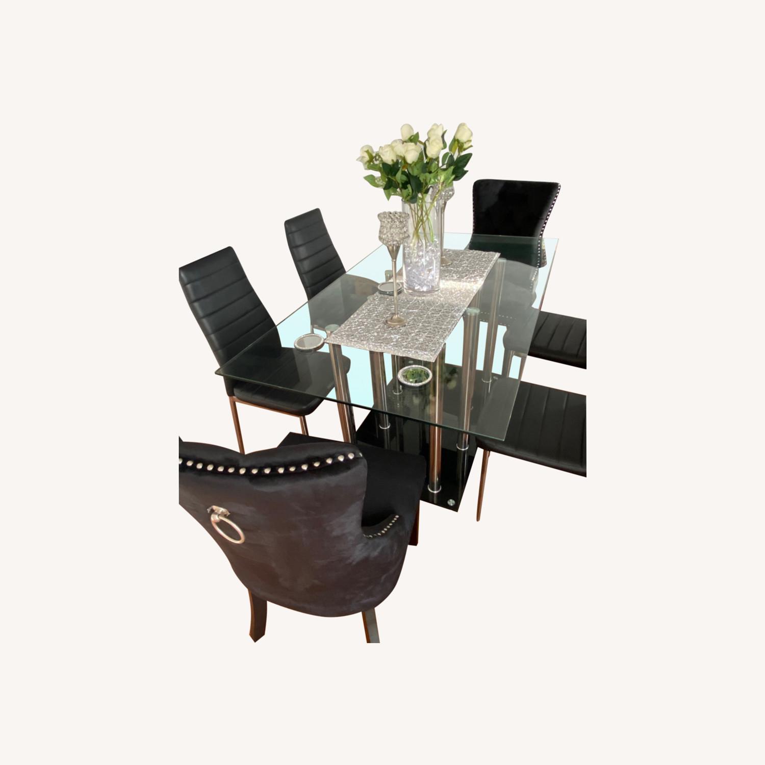 Raymour & Flanigan Chic Glass Dining Set AptDeco