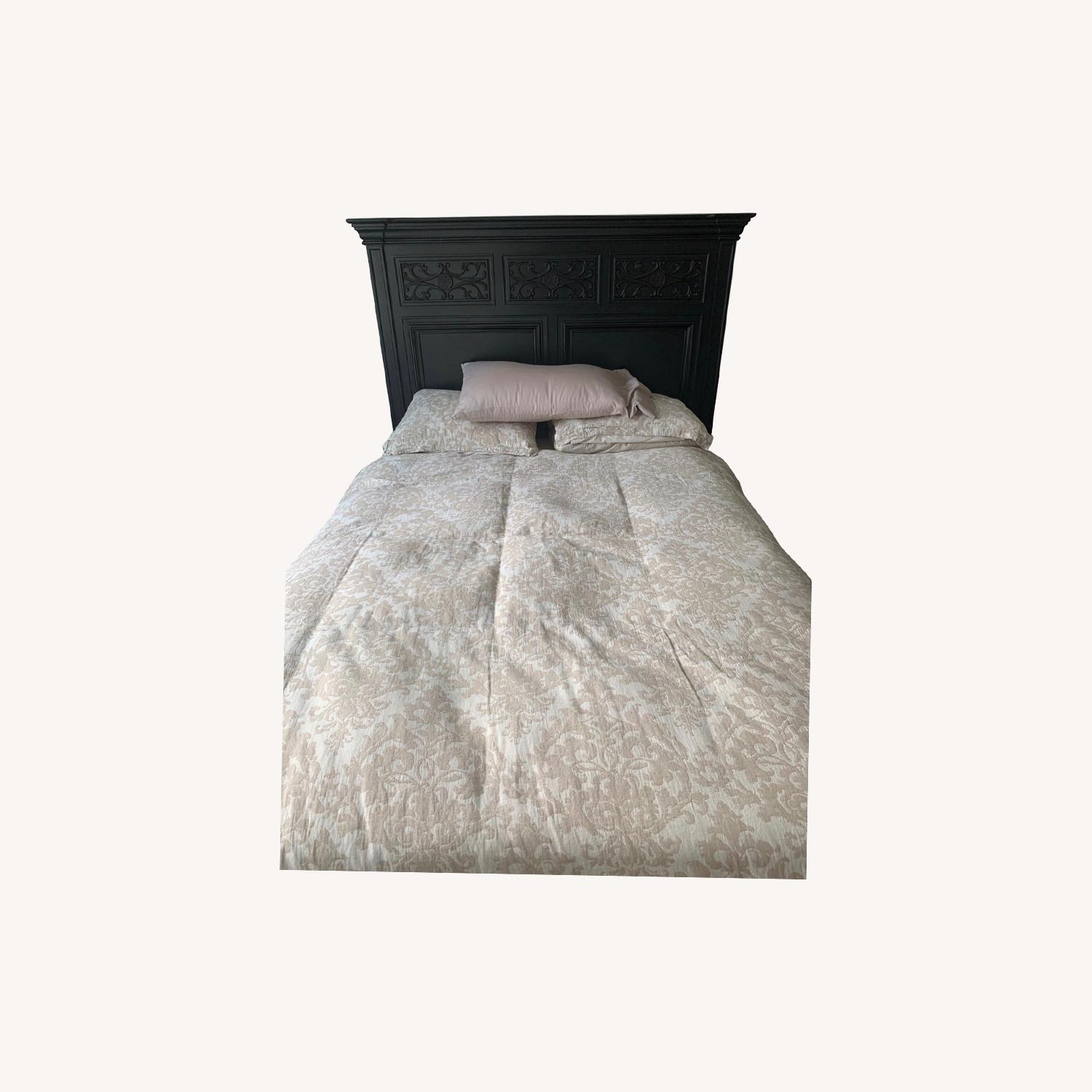 Macy's Solid Wood Queen Bed w Headboard AptDeco