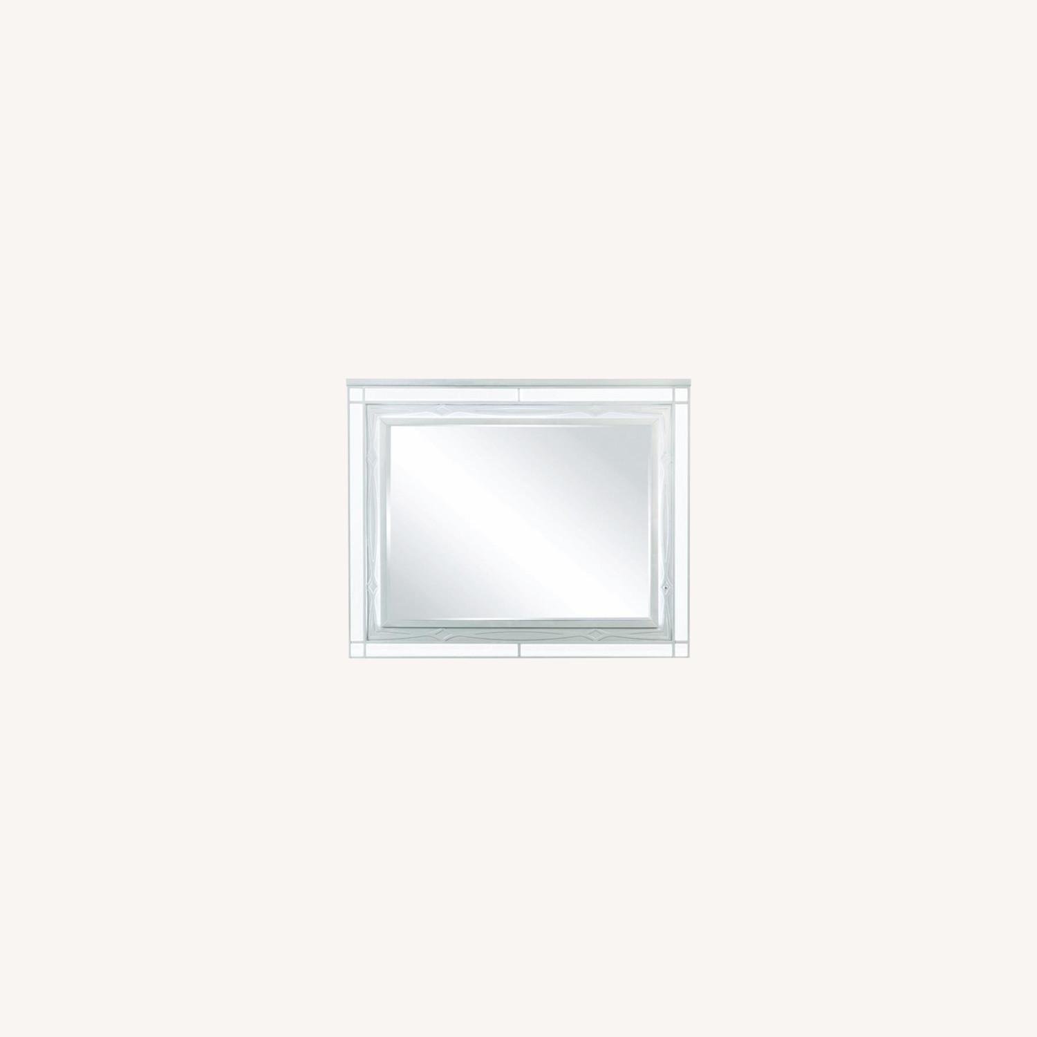 Mirror In Elegant Silver Metallic Finish AptDeco
