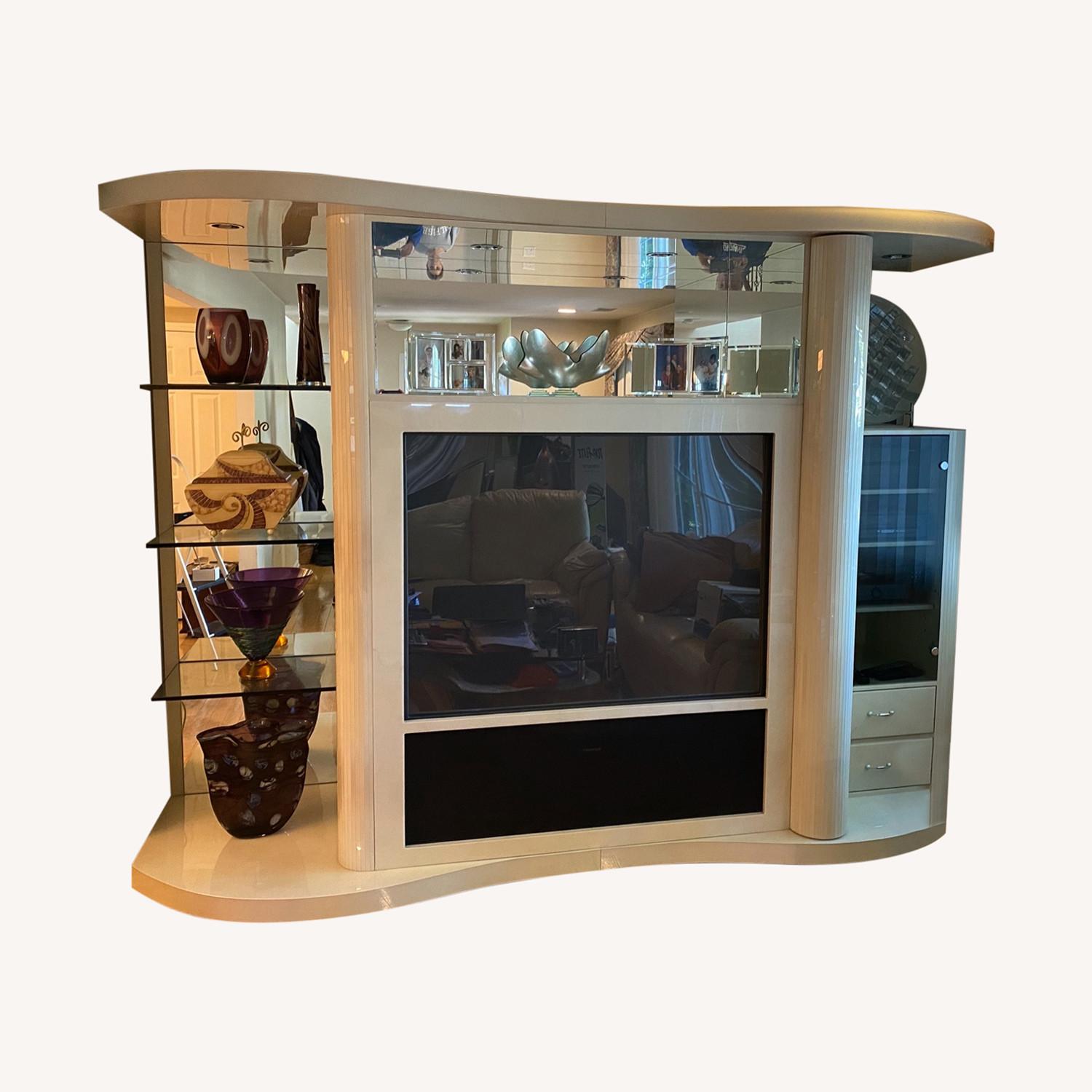Custom Acrylic Wall Unit AptDeco