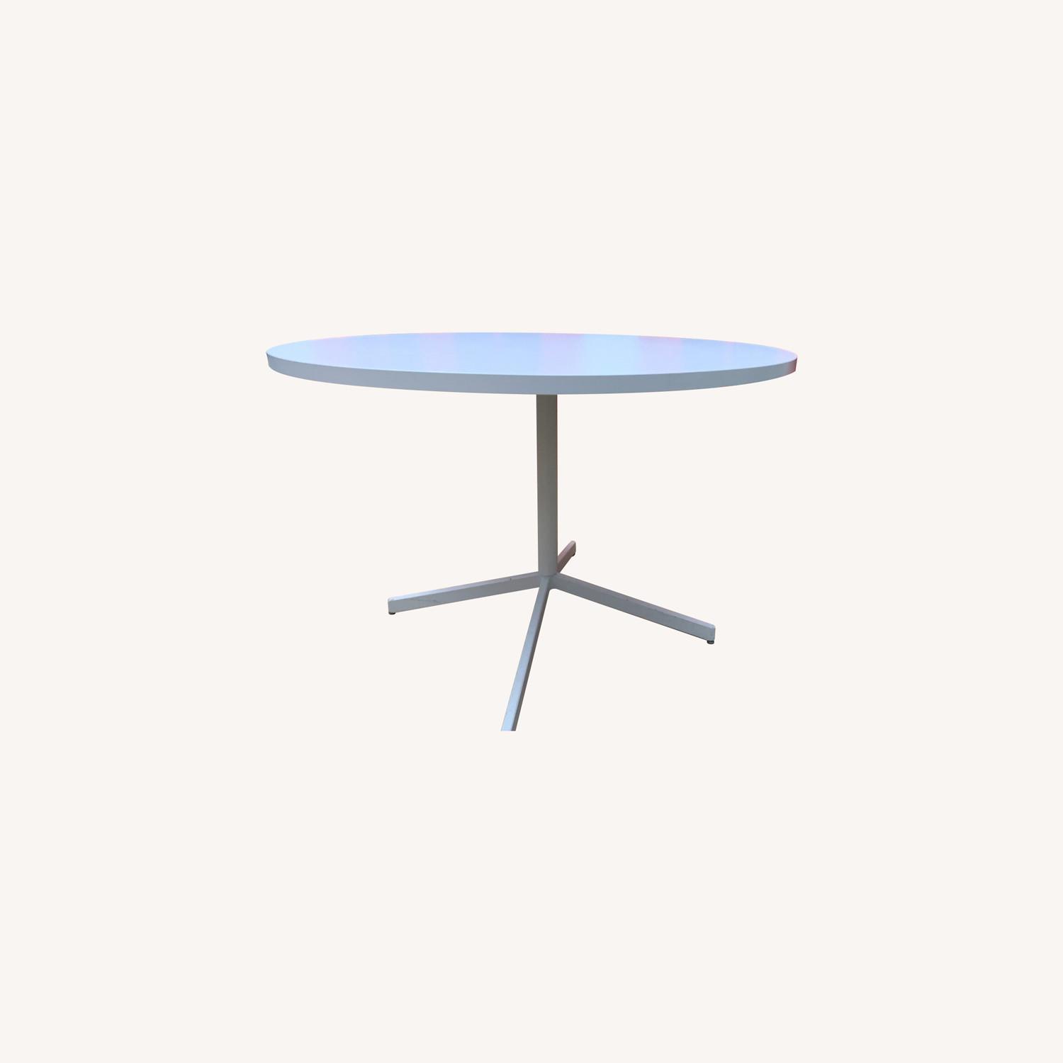 White Poppin Table - image-0