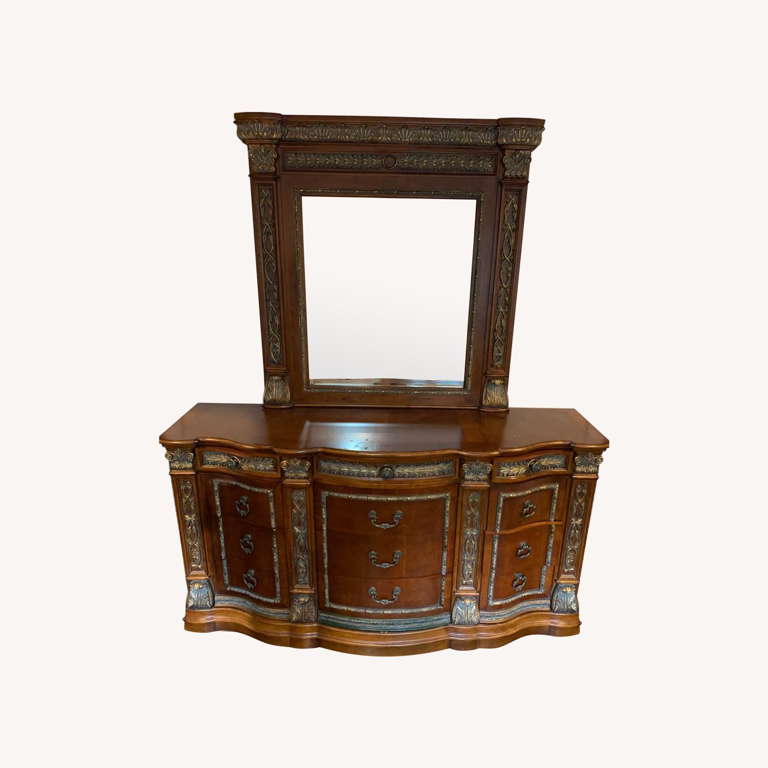 Pulaski Furniture Royale Dresser - image-0