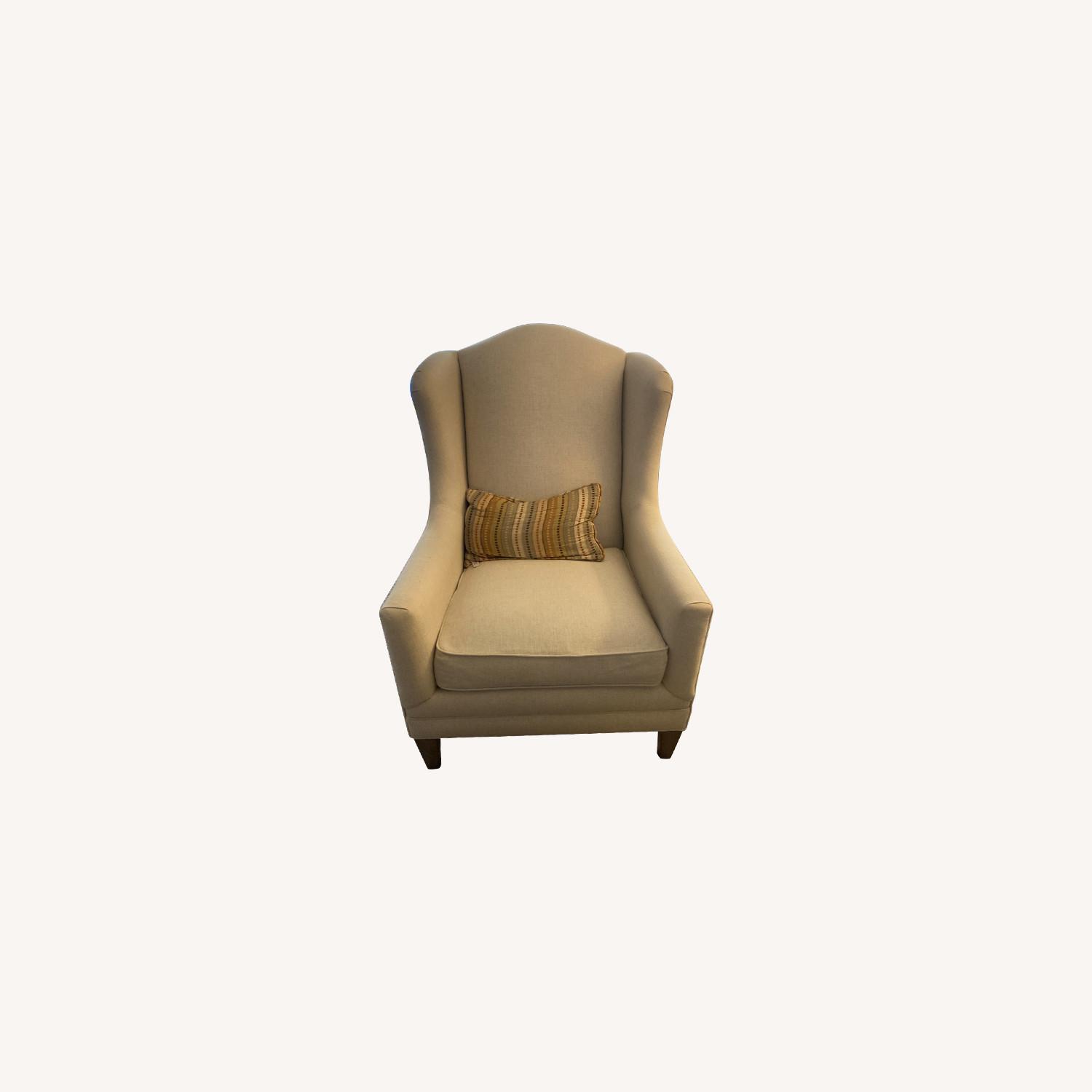 Bassett Accent Chair - image-0