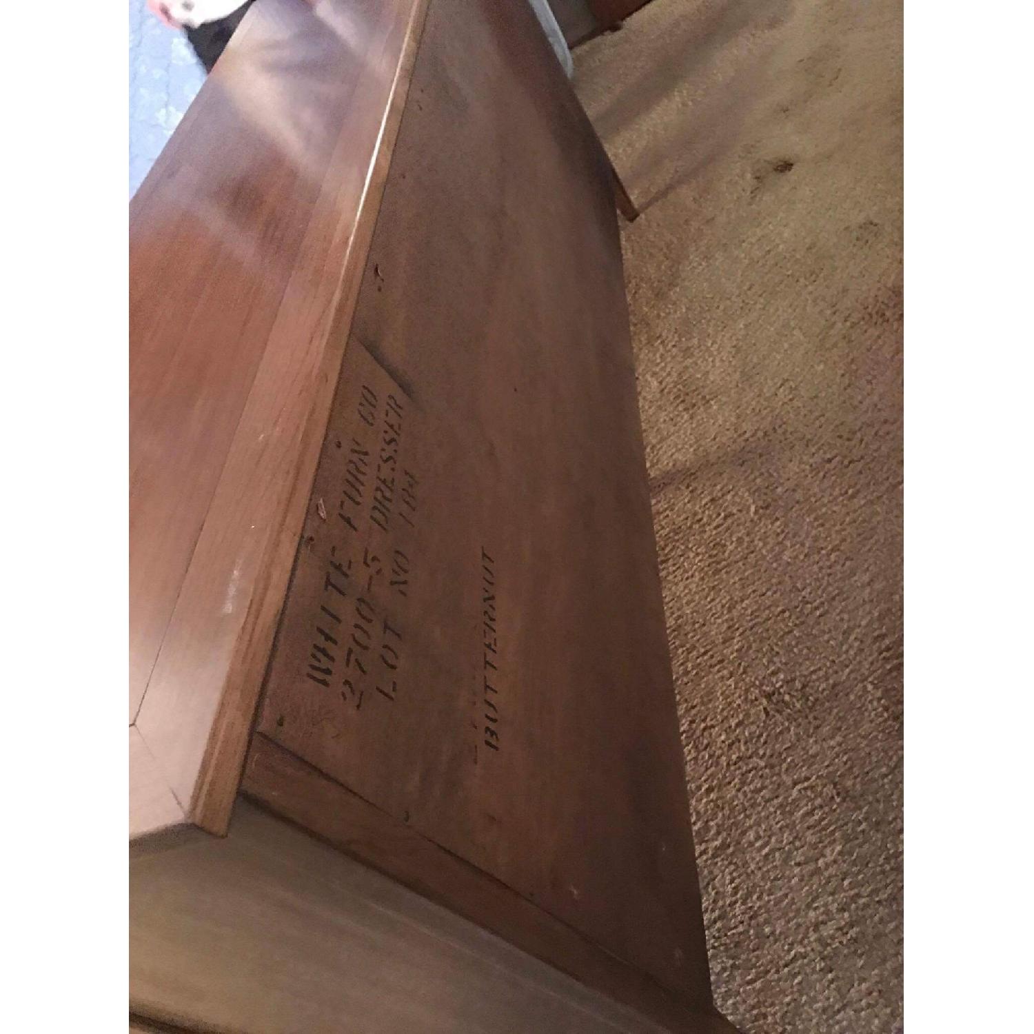 1960s White Furniture Company Dresser w/ Mirror - image-10