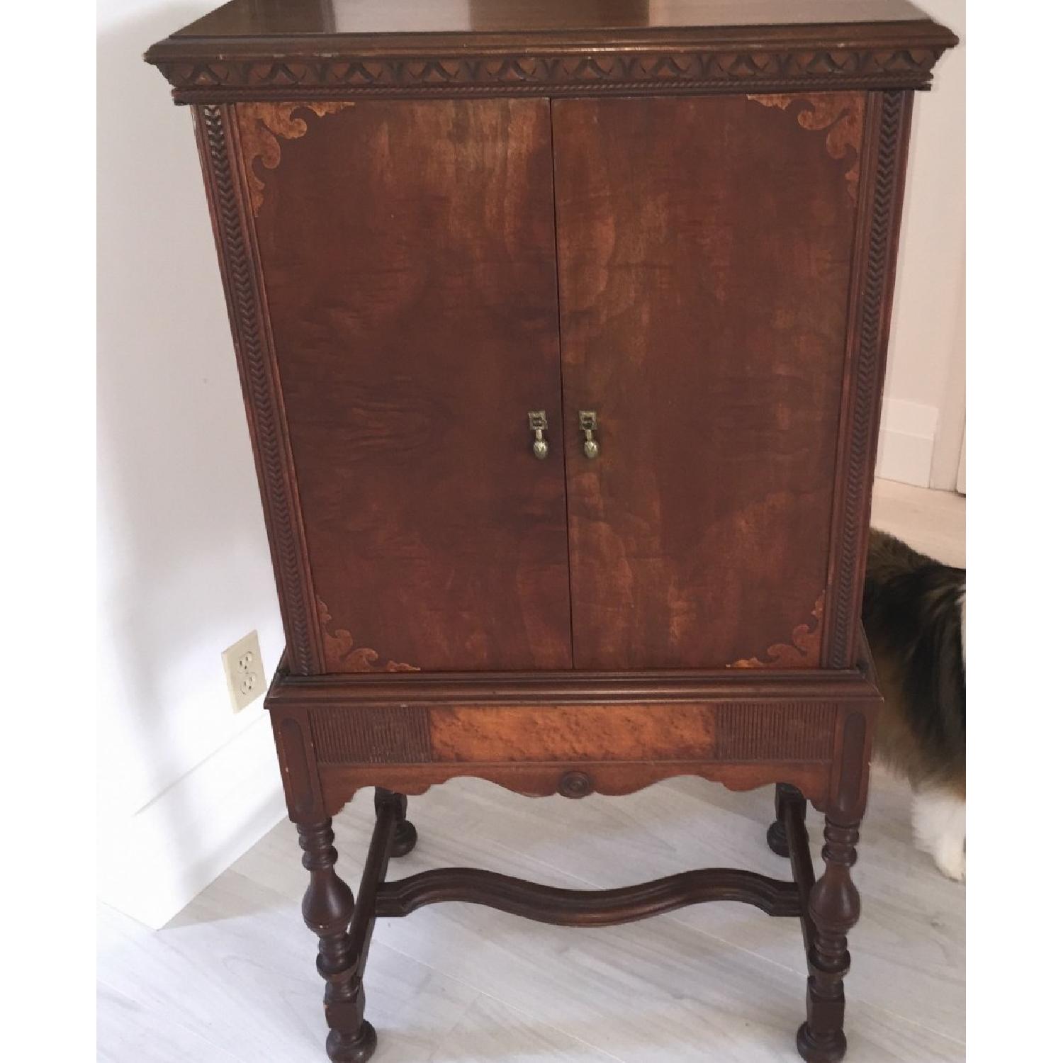 Vintage RCA Radio/Media Cabinet/Bar - image-1