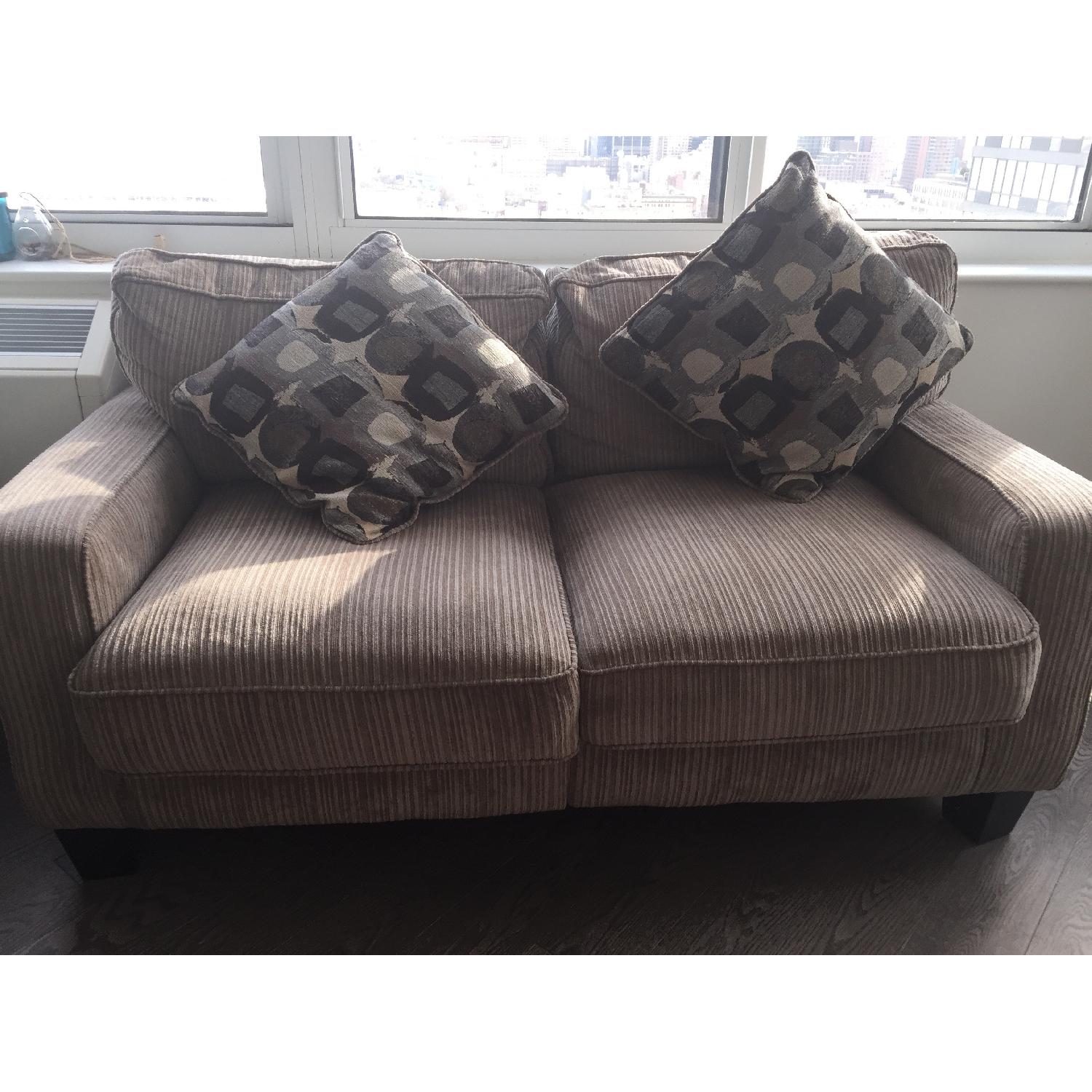 Serta Santa Cruz Loveseat - image-1