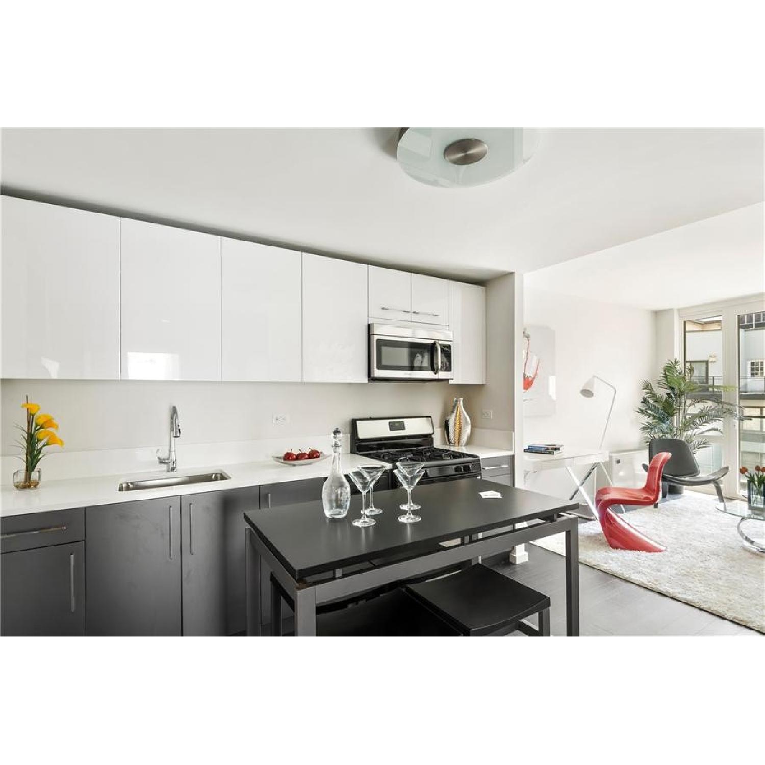 Counter Height Table w/ 4 Bar Stools - image-2