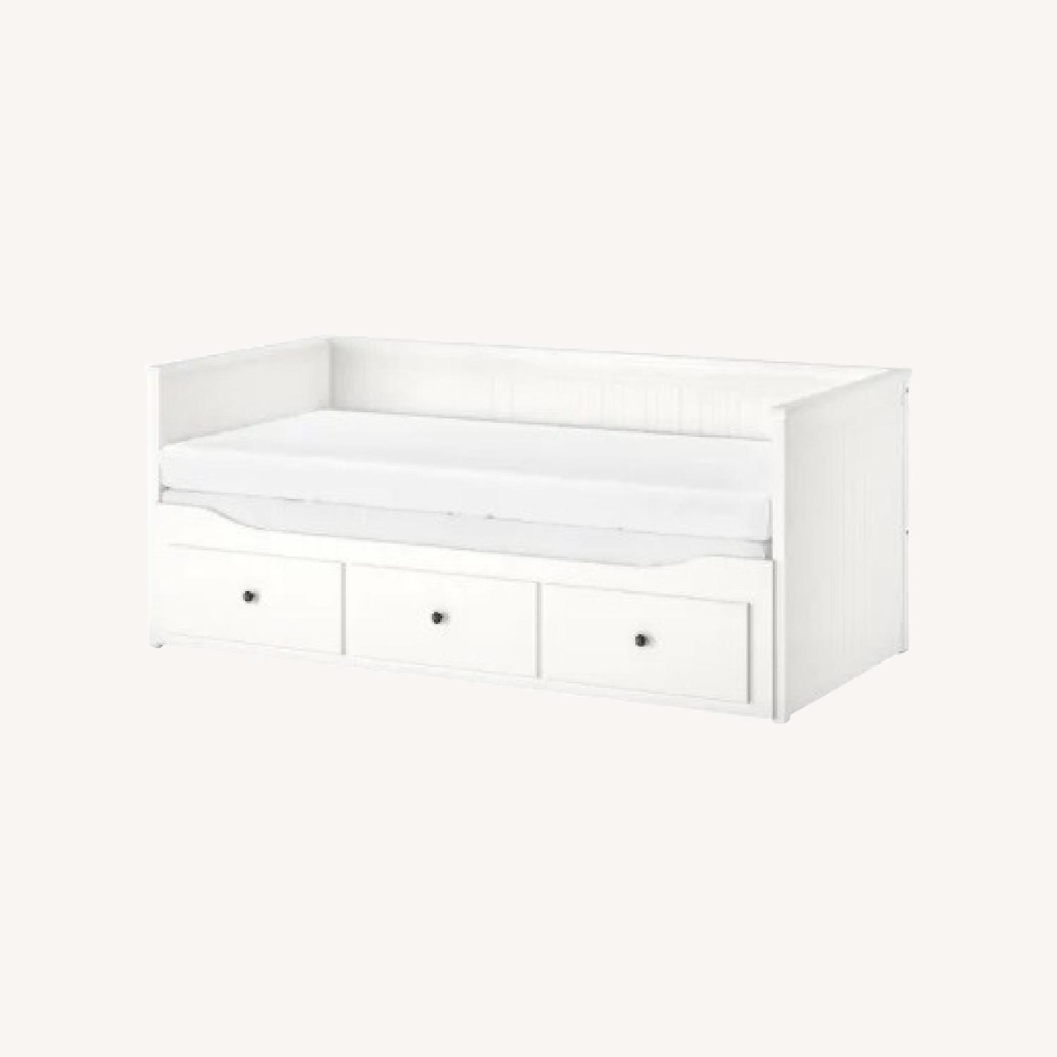 IKEA Day Bed-Pull Out Trundle Bed - image-0