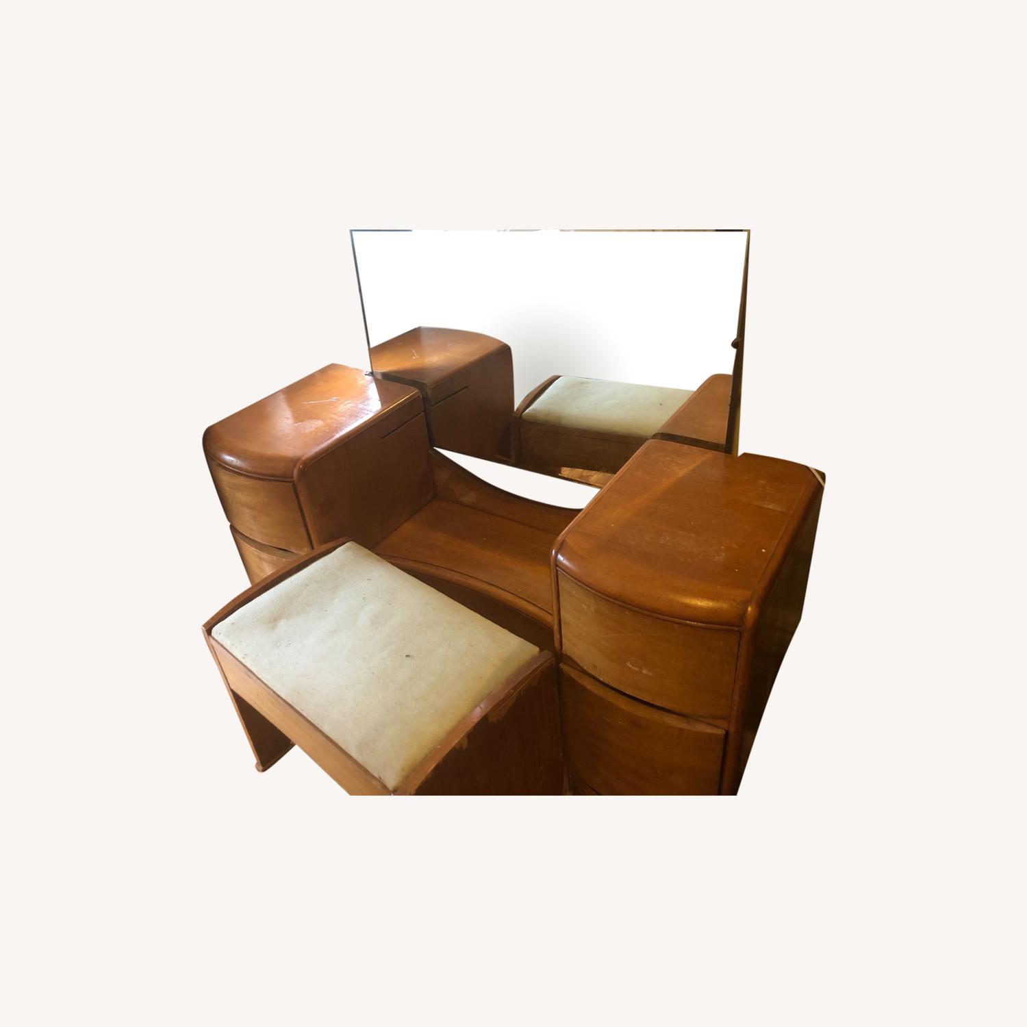 MidCentury Bedroom Vanity & Bench AptDeco