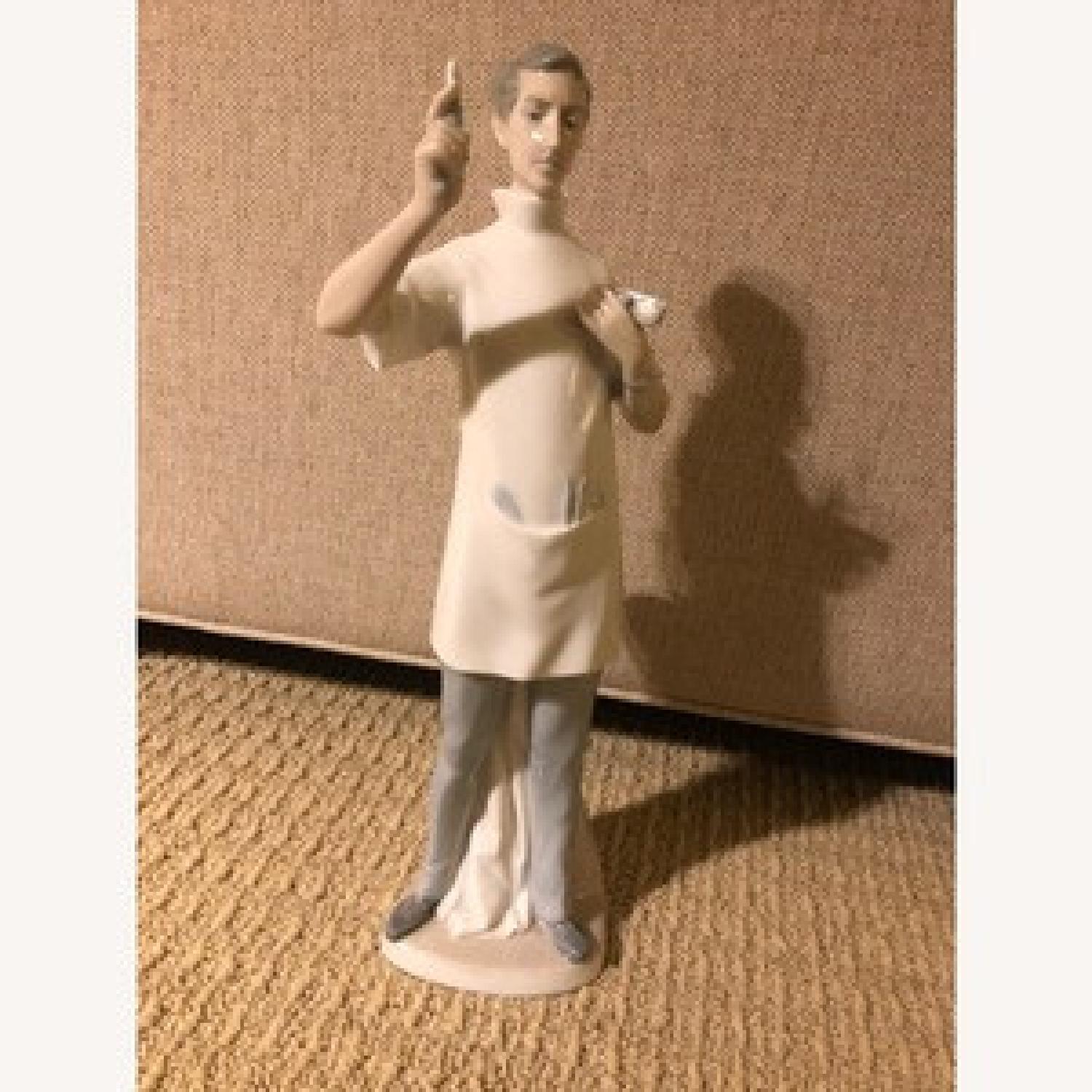 Lladro "Dentist" Collectible Figurine #4762 - image-3