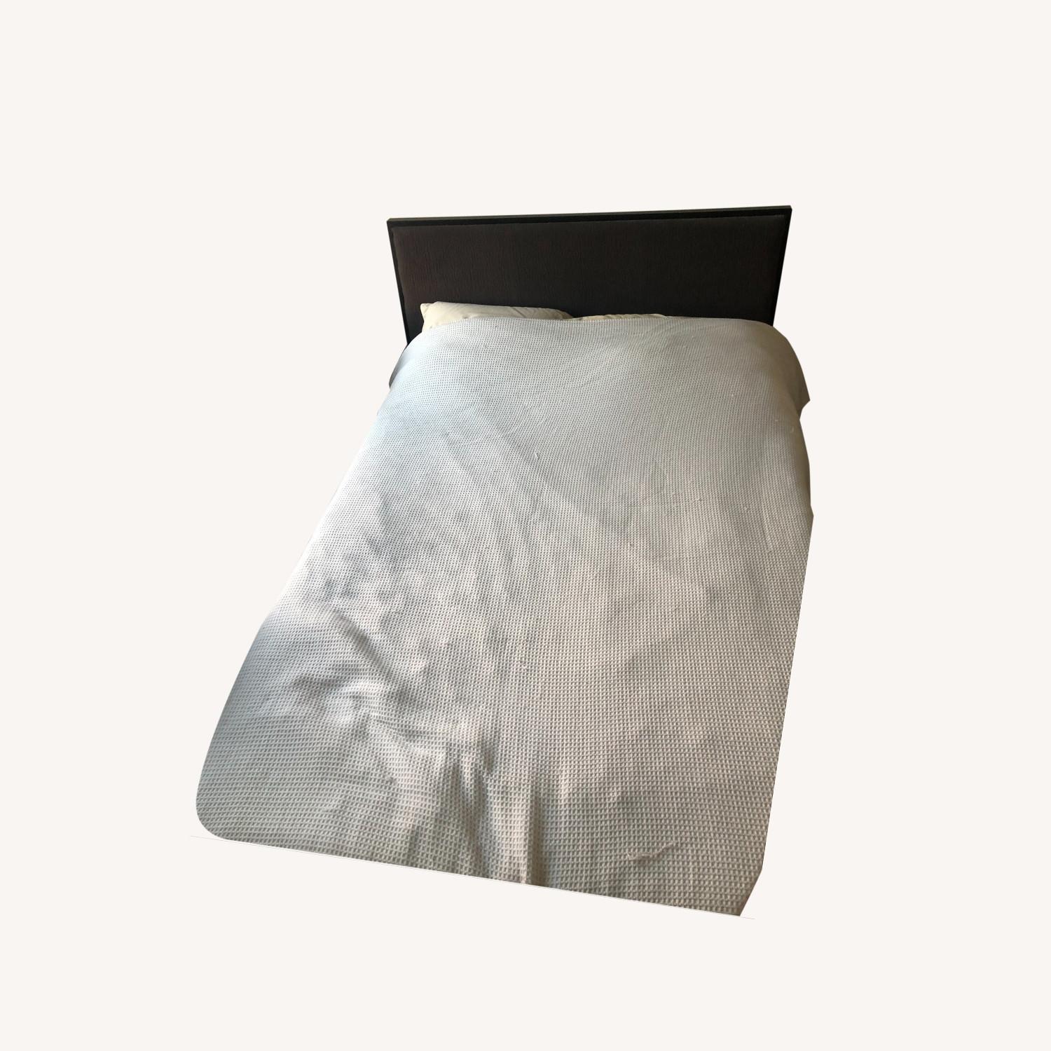 Black Metal and Fabric Full Bed - image-0