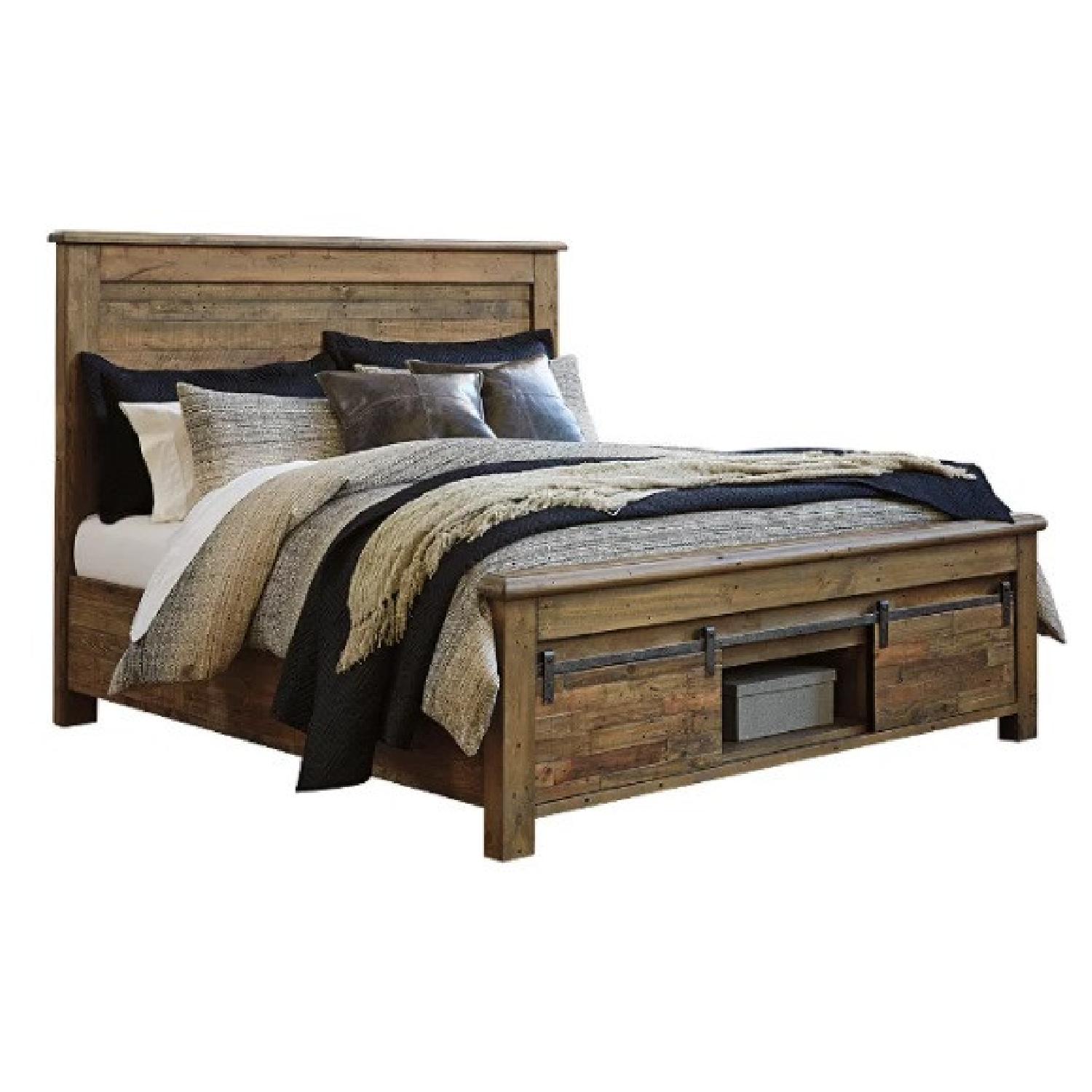 Ashley Furniture Sommerford Queen Panel Bed with Storage - image-4