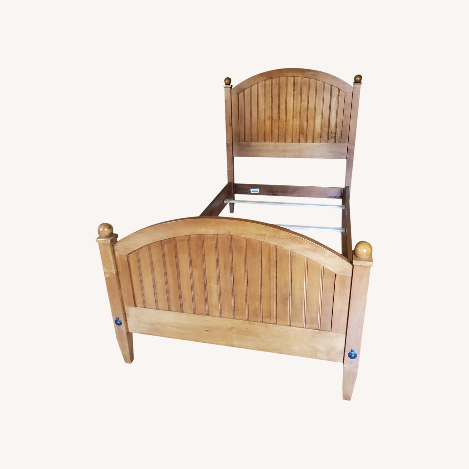 Ethan Allen Solid Maple Twin Bed AptDeco