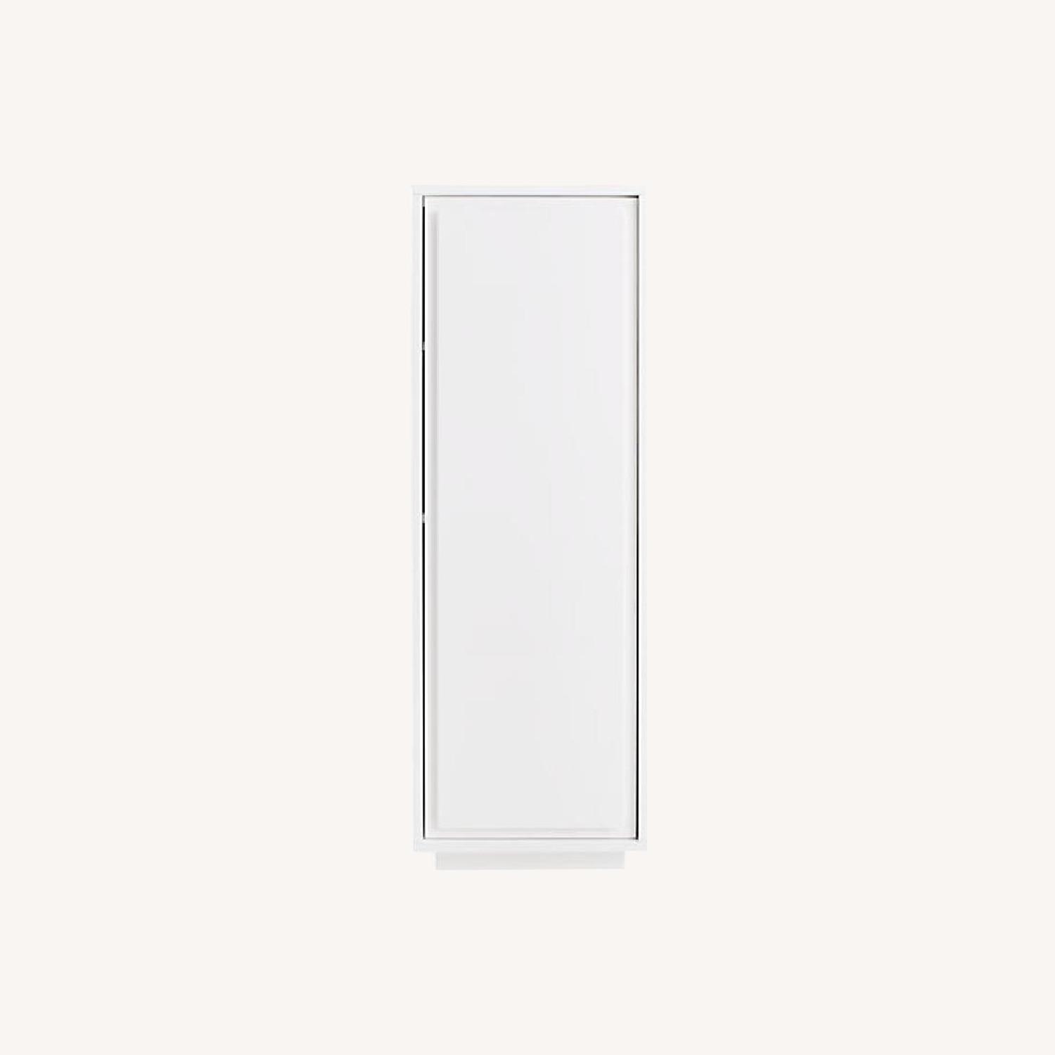 CB2 White Bath AptDeco