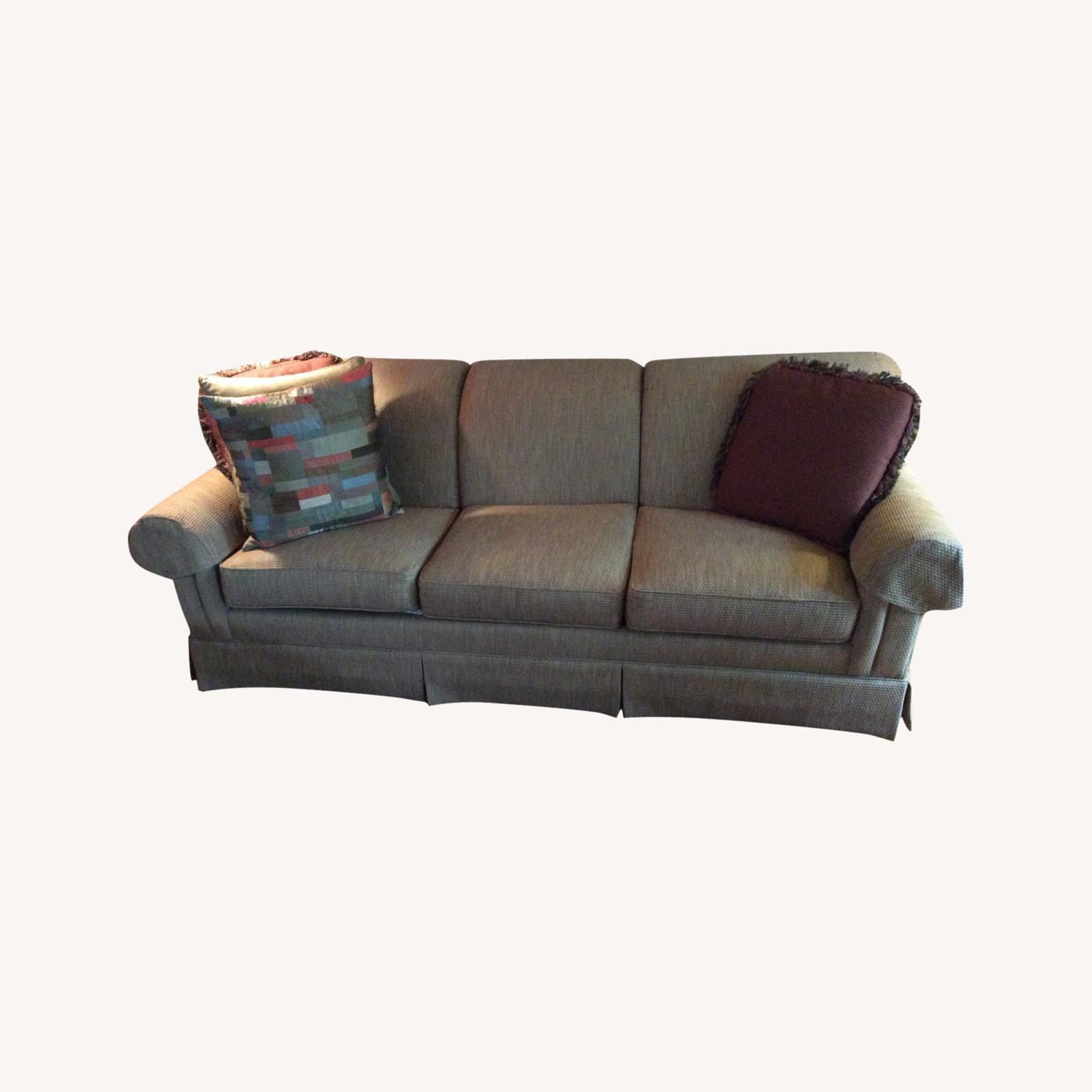 Thomasville Sofa AptDeco