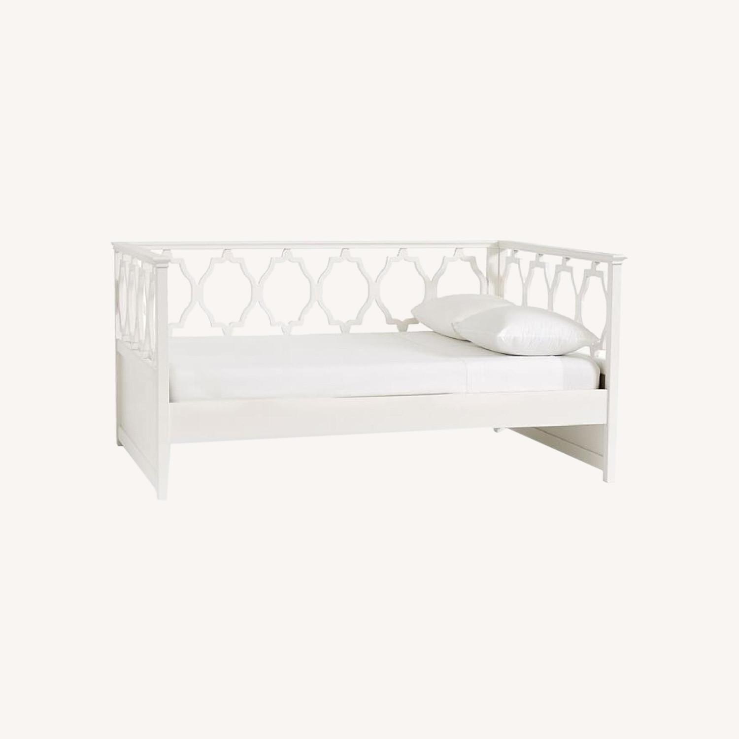 Pottery Barn Daybed with Trundle AptDeco