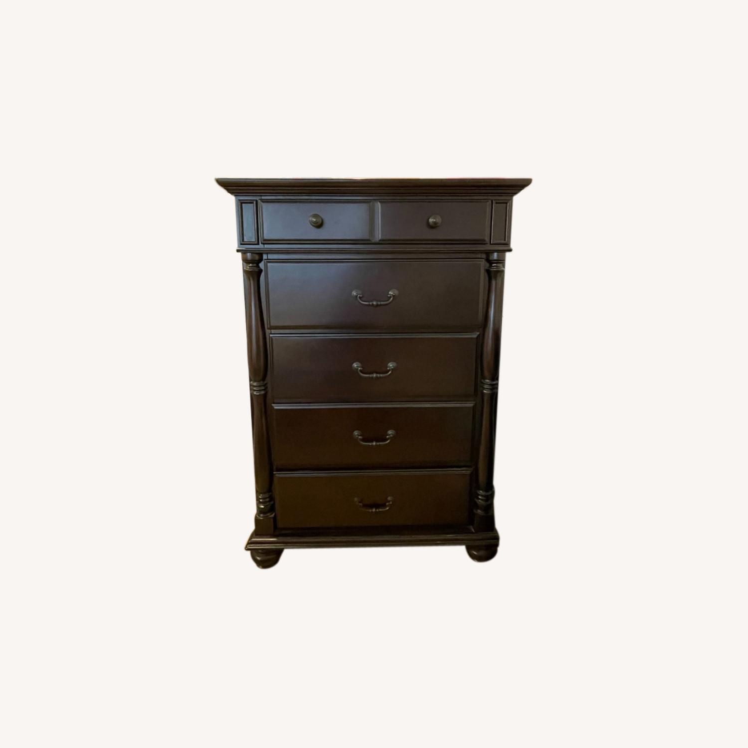 Raymour & Flanigan Serendipity 38", 5 Drawer Tall Dresser AptDeco