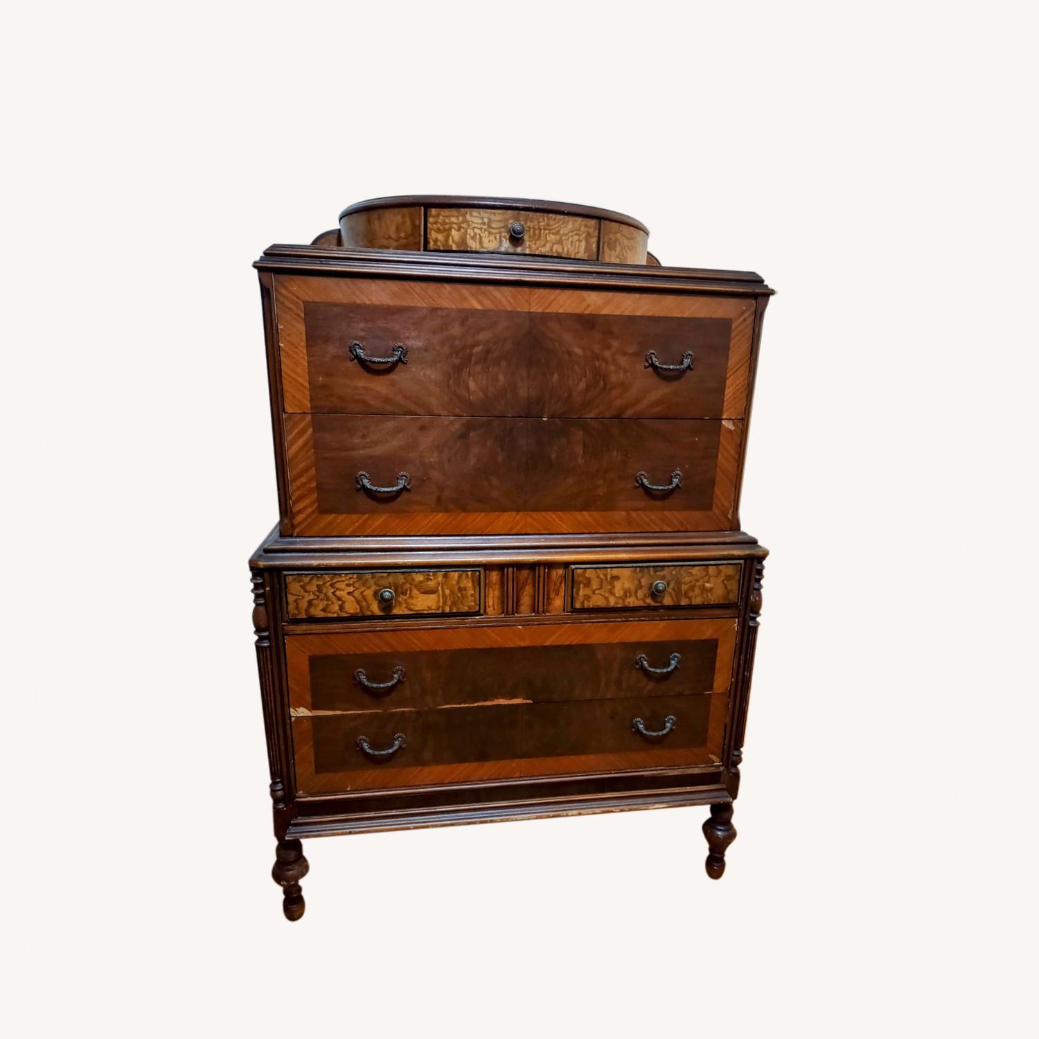 Antique/Vintage Chest of Drawers - image-0