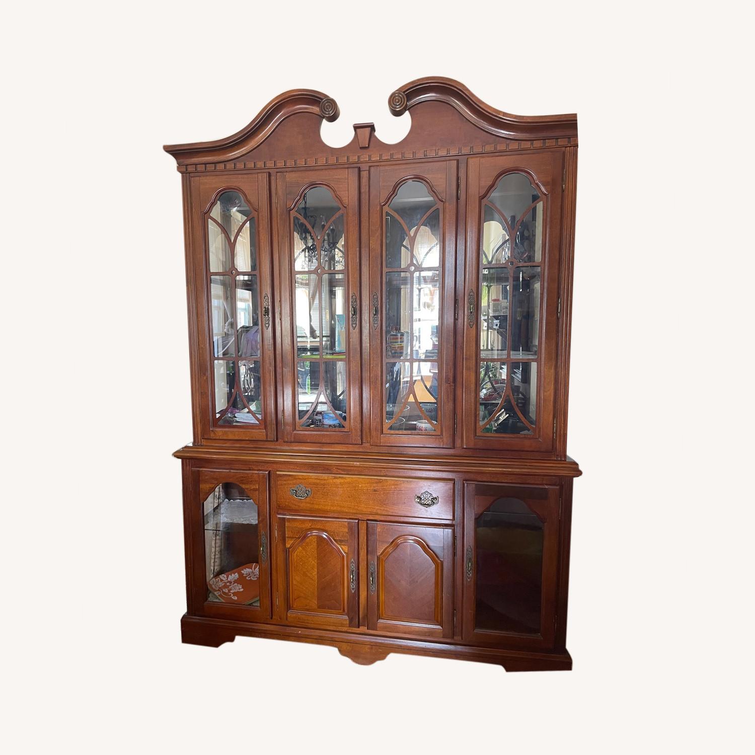 Lighted China AptDeco