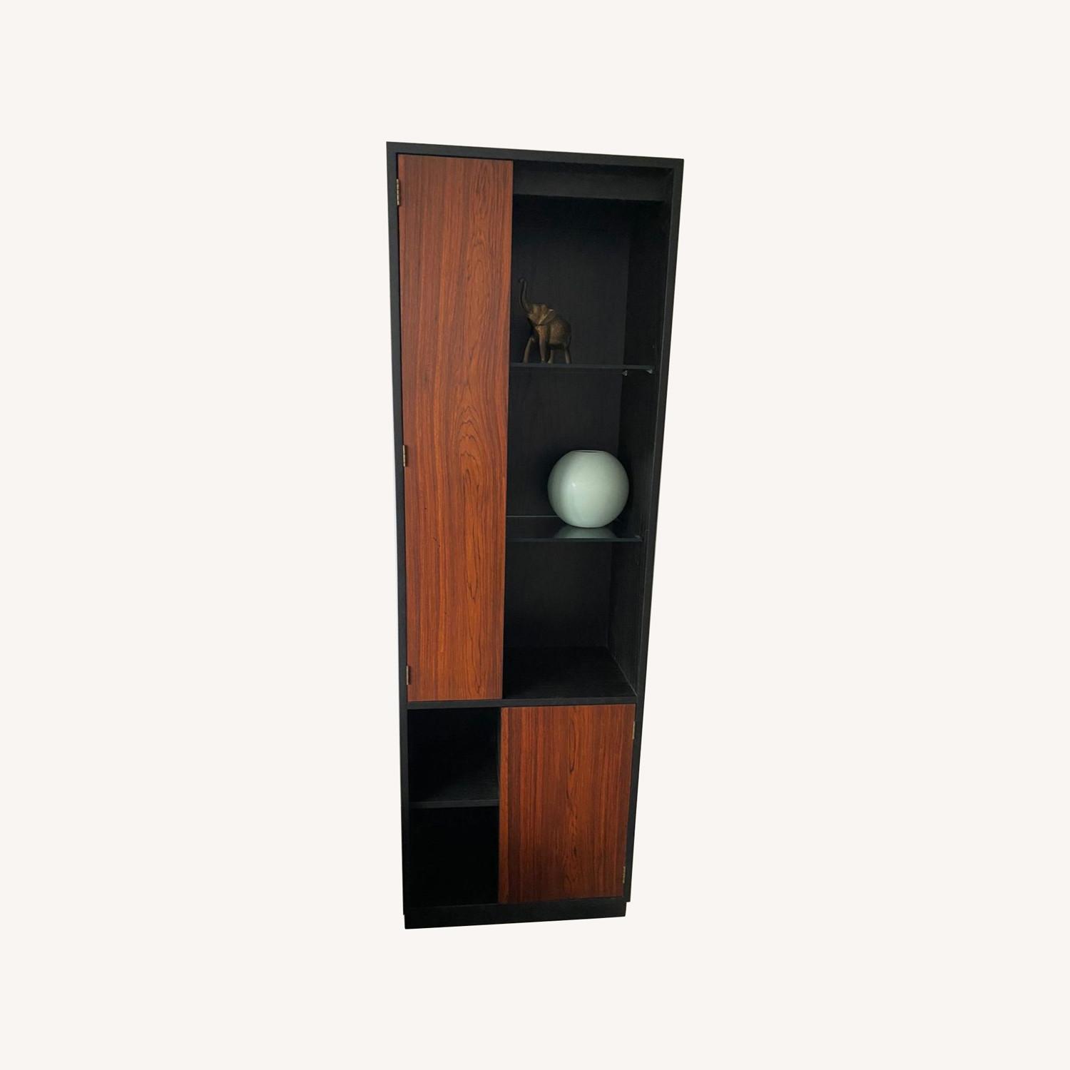 Vintage Display Shelf with Edison bulb AptDeco