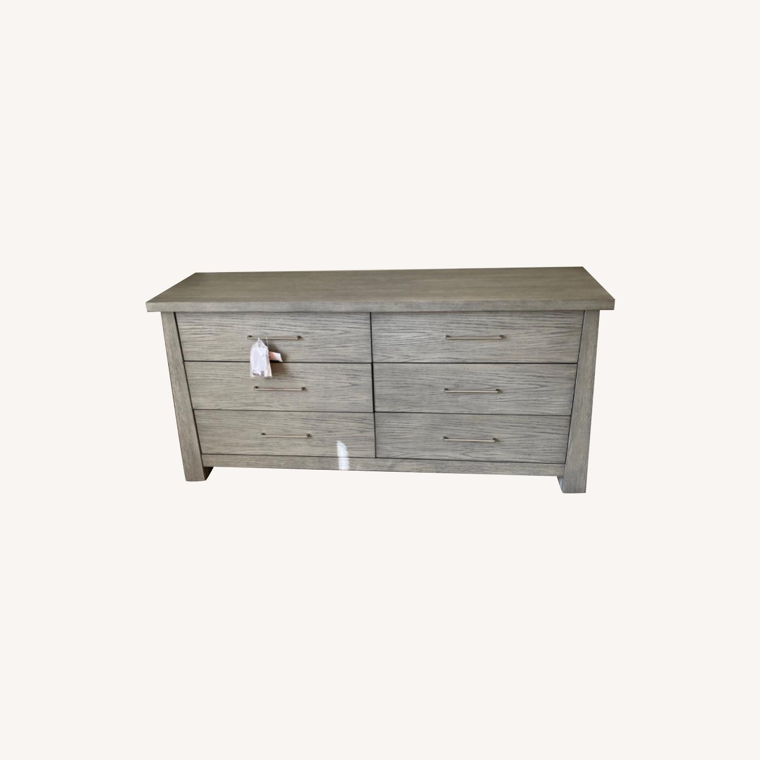 Jordan's Furniture 6 Drawer Dresser AptDeco