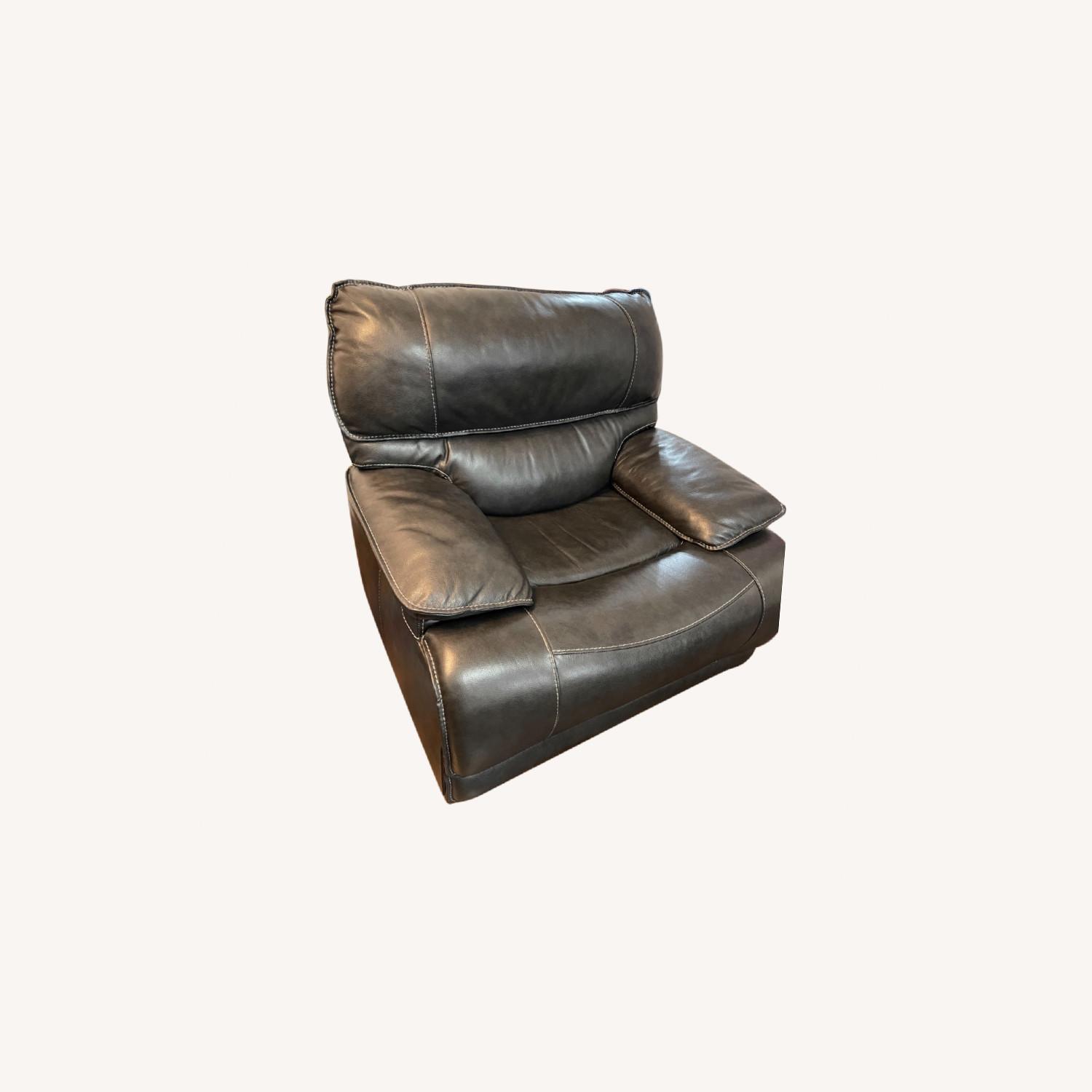 Raymour & Flanigan Recliner Leather Chair AptDeco