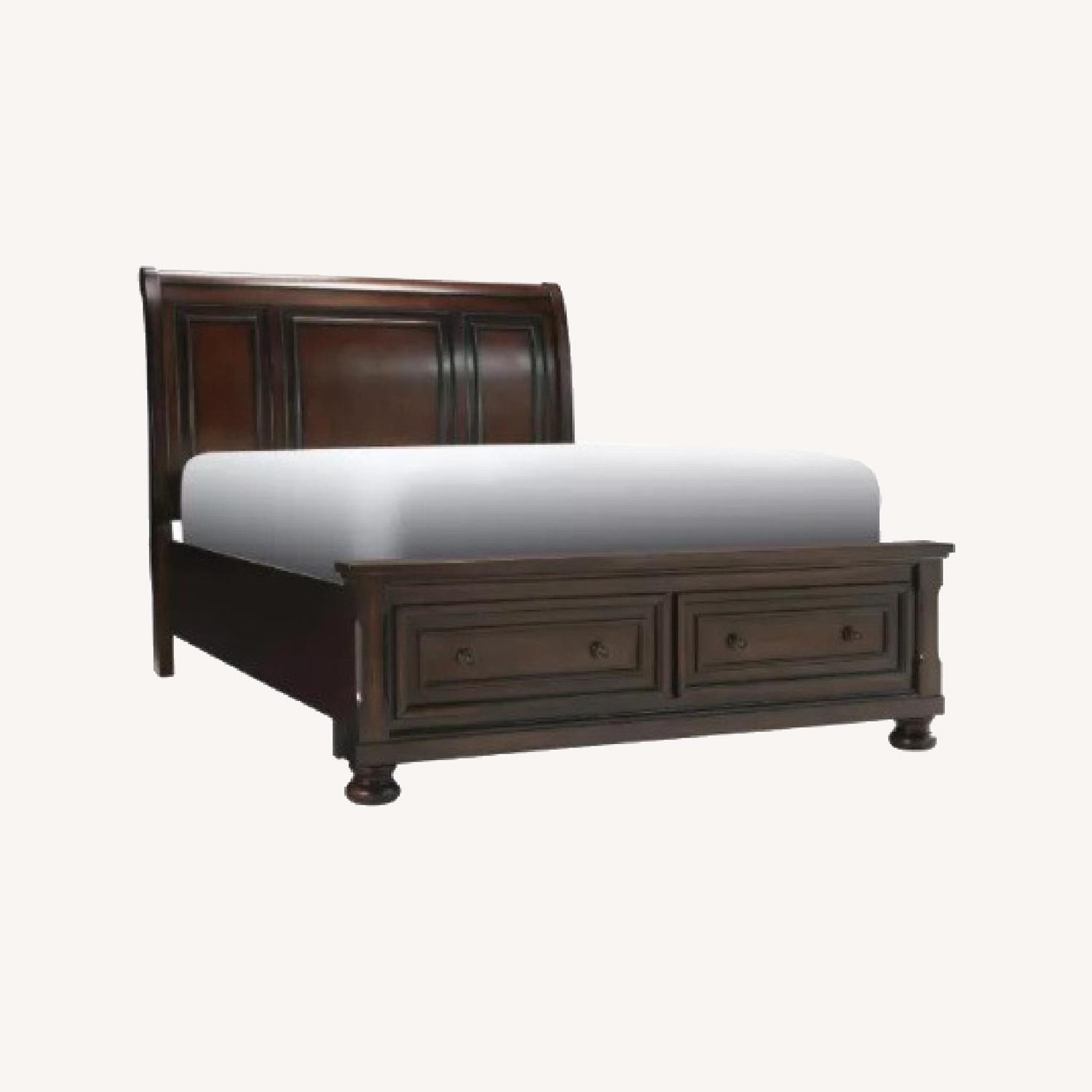 Raymour & Flanigan Donegan Bed AptDeco