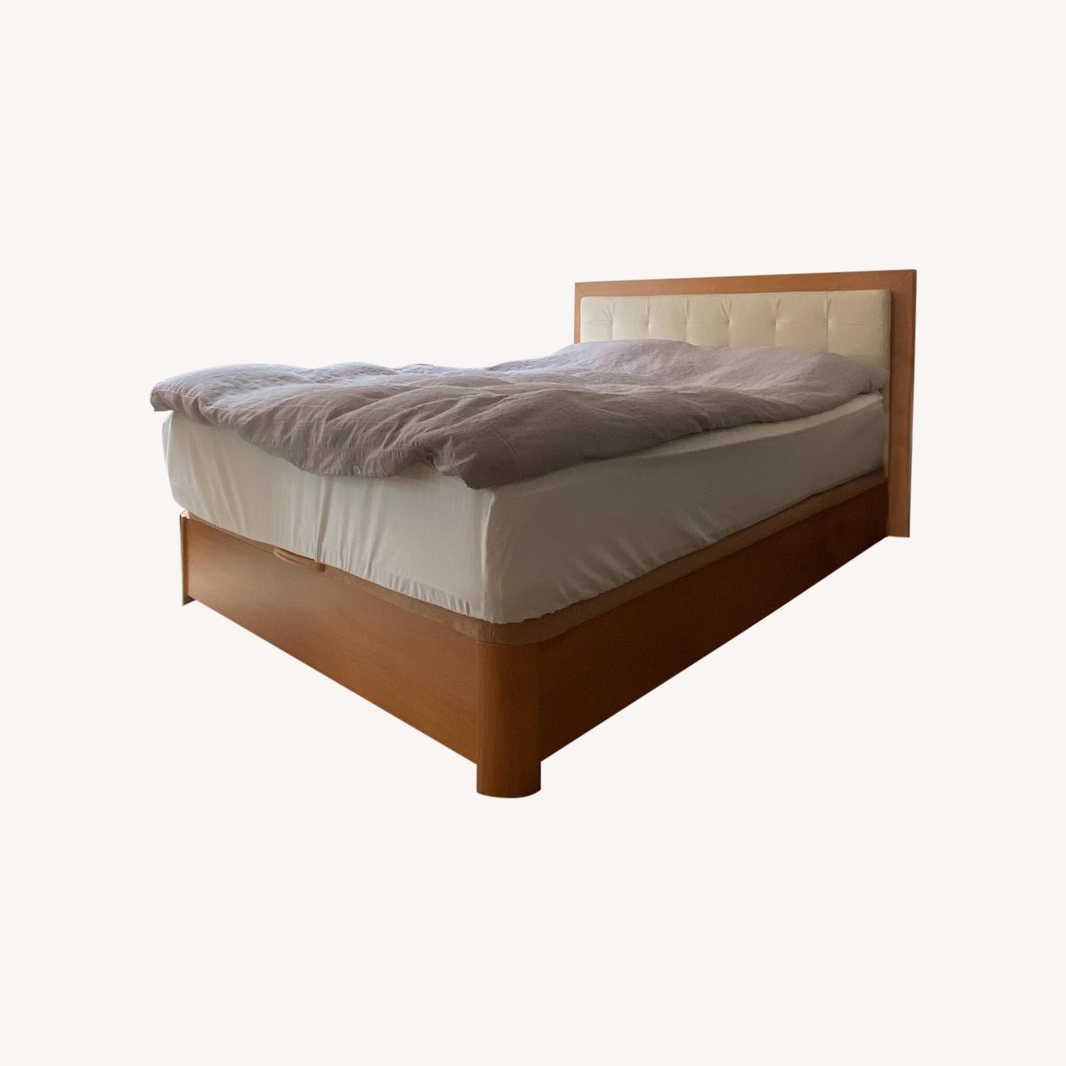 Lift-up storage Queen Bed - image-0