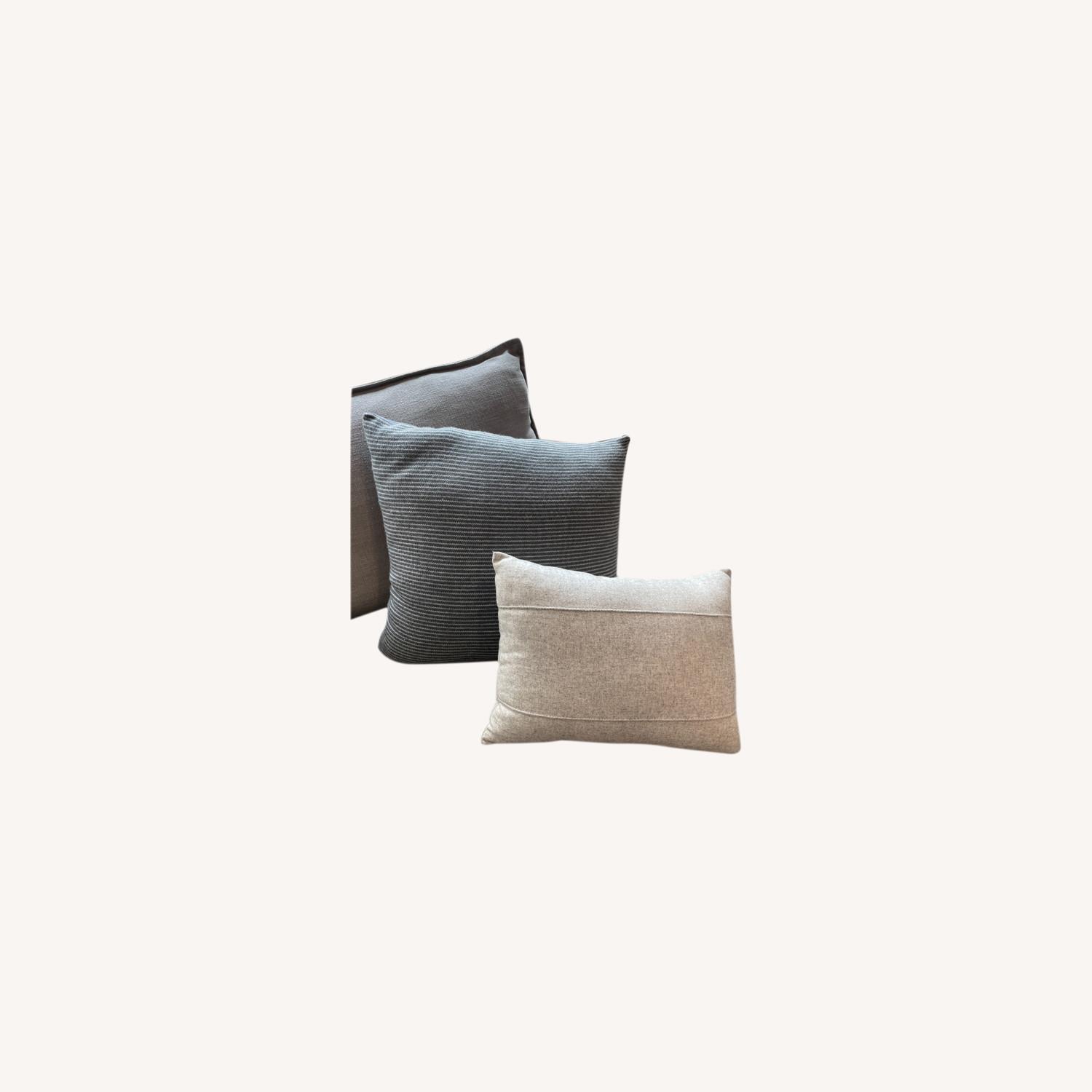 kenneth cole pillows