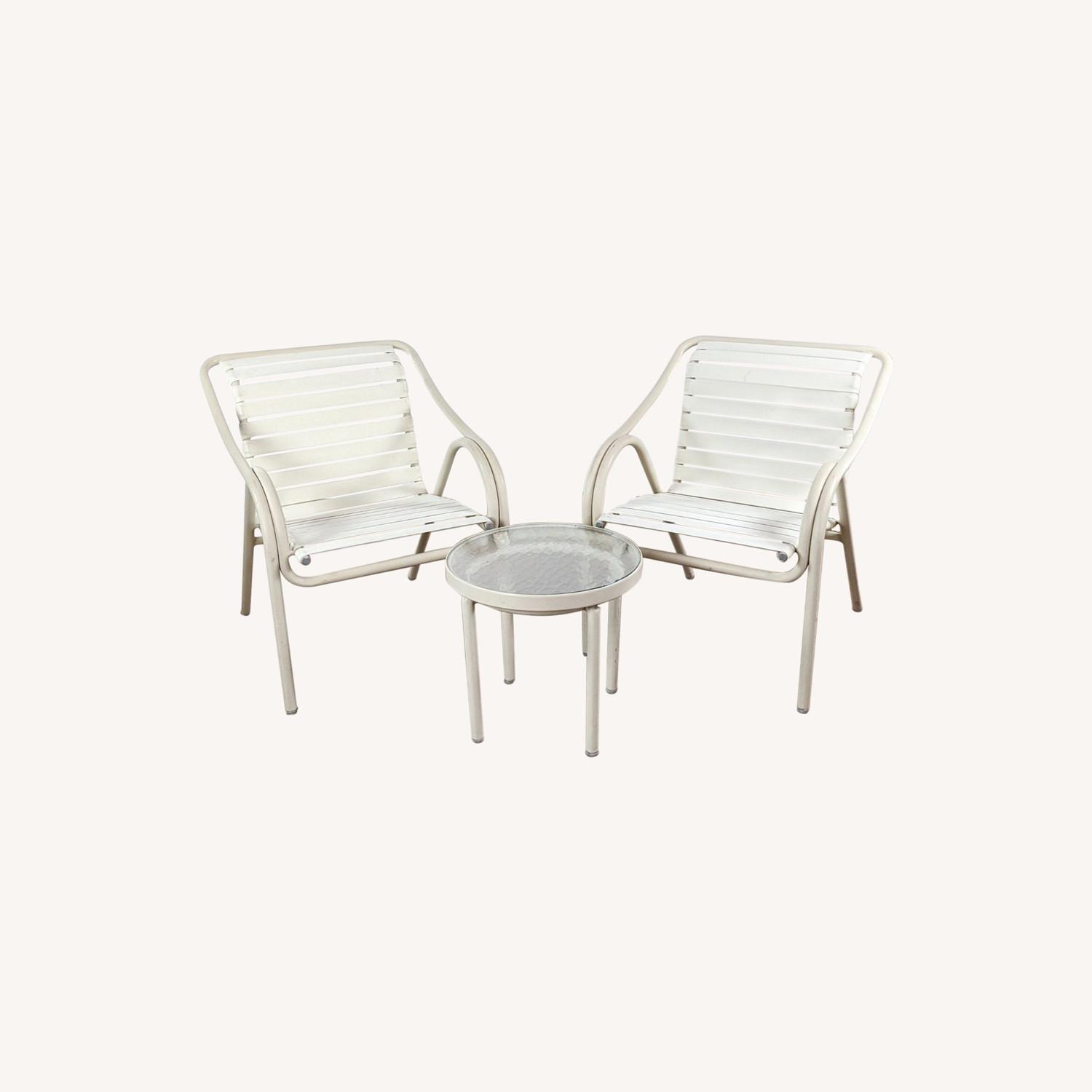 Brown Jordan Outdoor Chairs and Side Table AptDeco