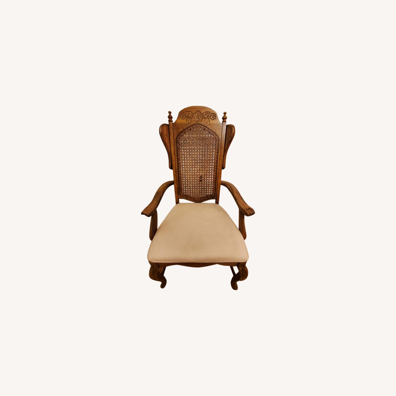 antique-dining-chairs-aptdeco