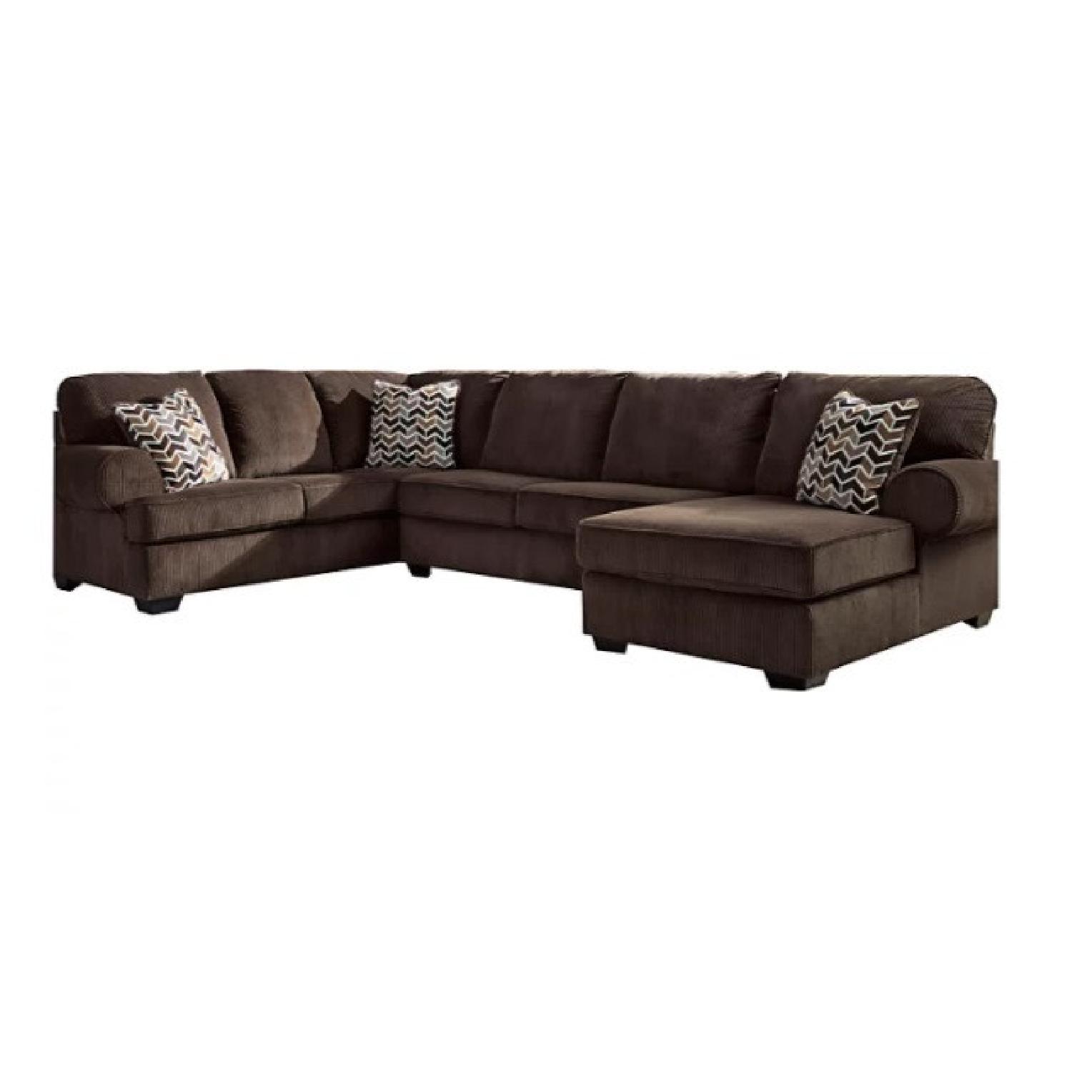 Ashley Furniture Jinllingsly 3Piece Sectional with Chaise AptDeco