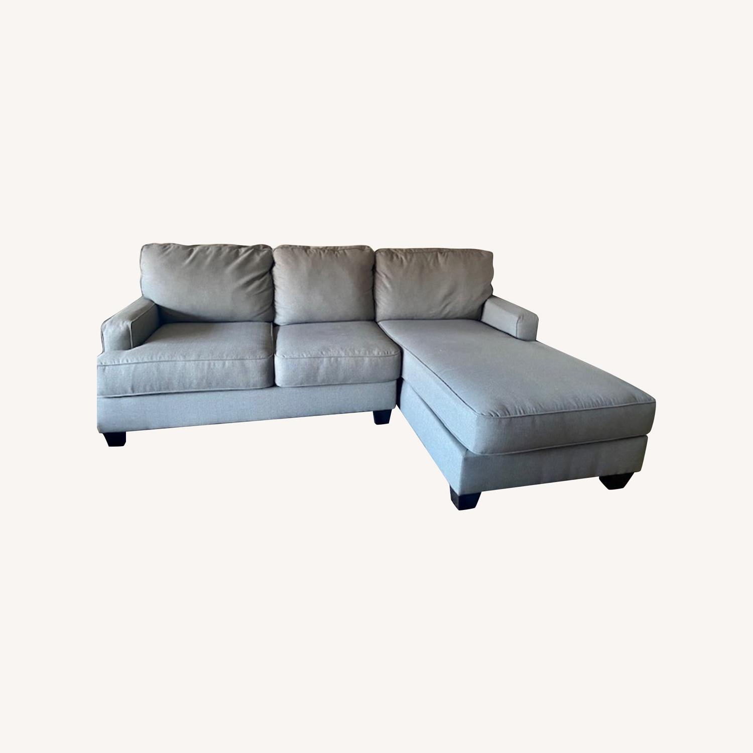 Jennifer Convertibles Gray Sofa Chaise AptDeco